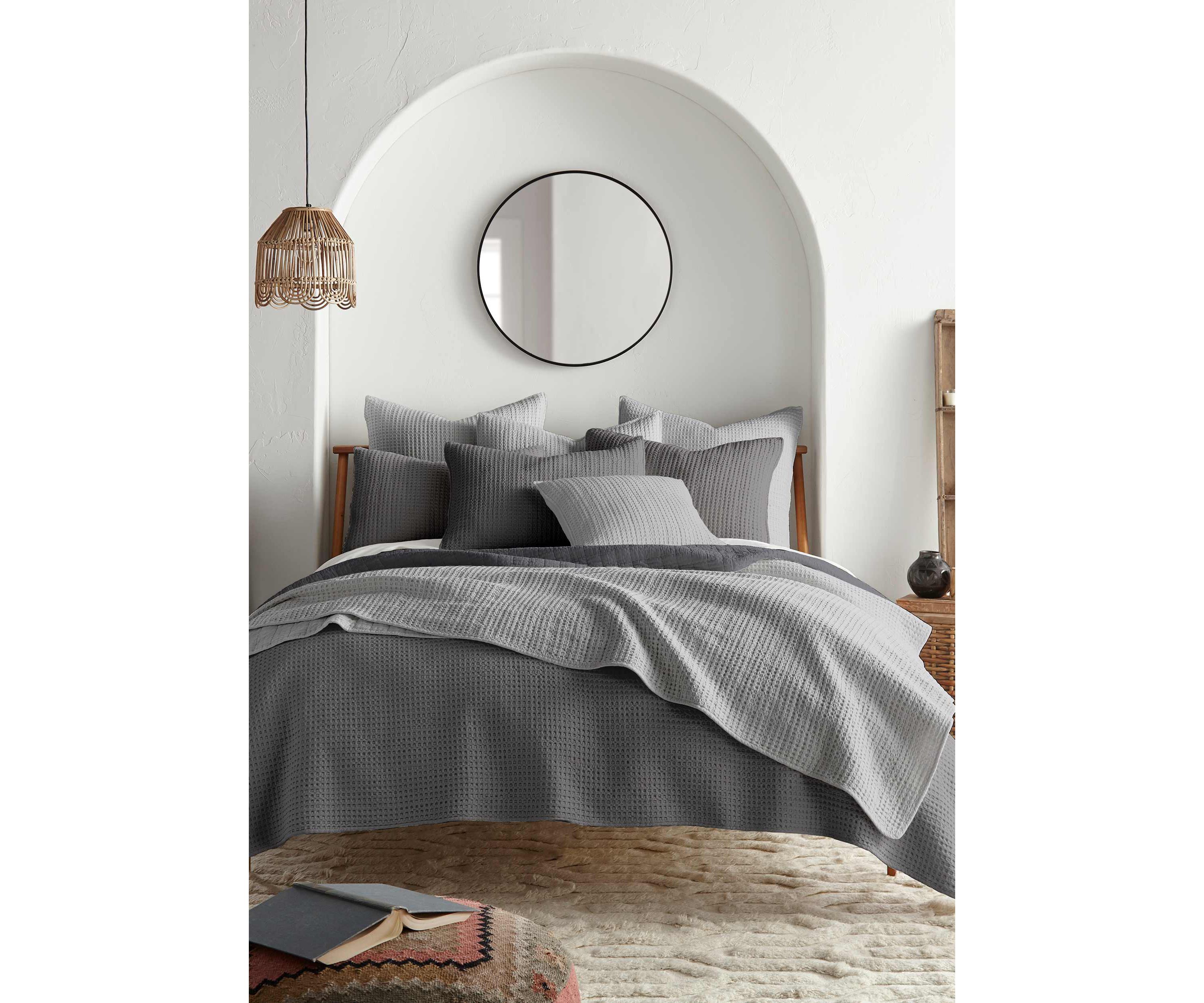 Mills Waffle Quilt Set