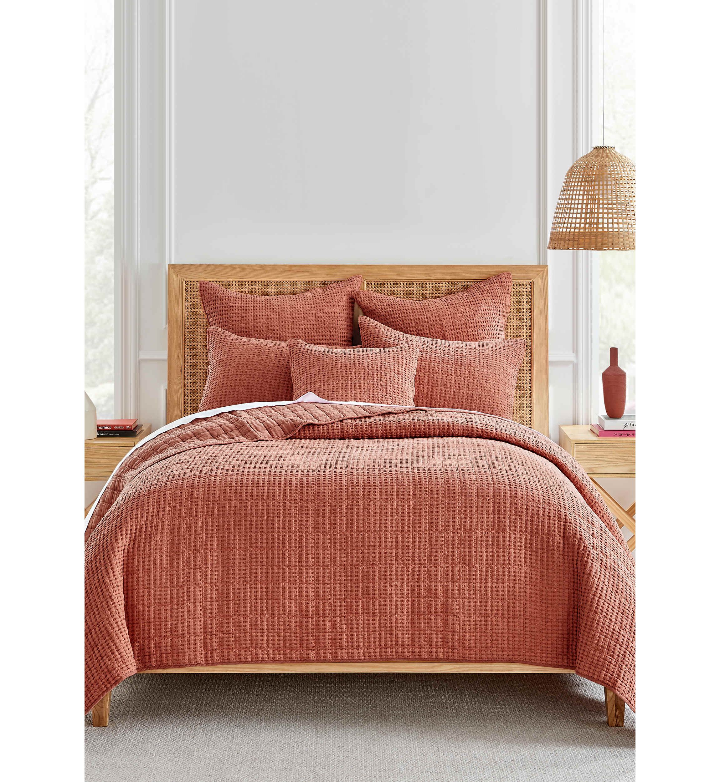 Mills Waffle Quilt Set