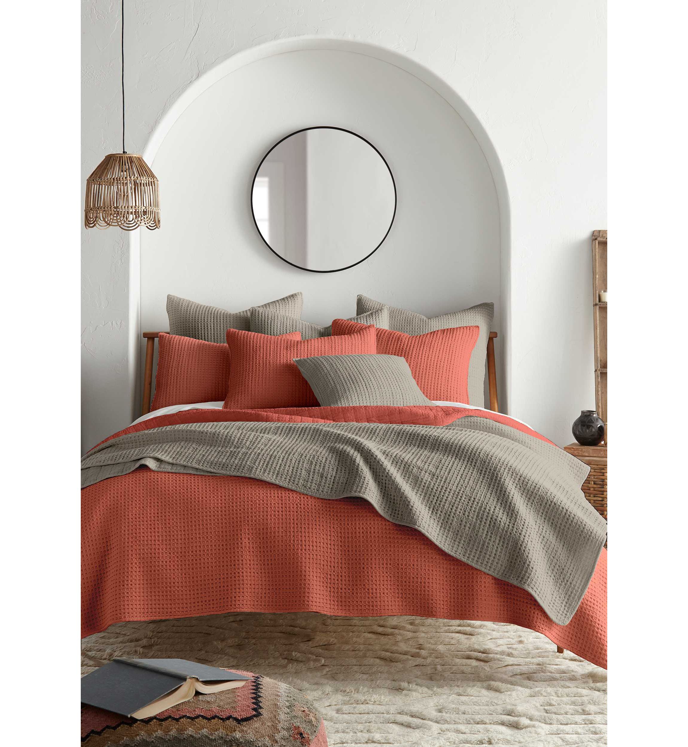 Mills Waffle Quilt Set