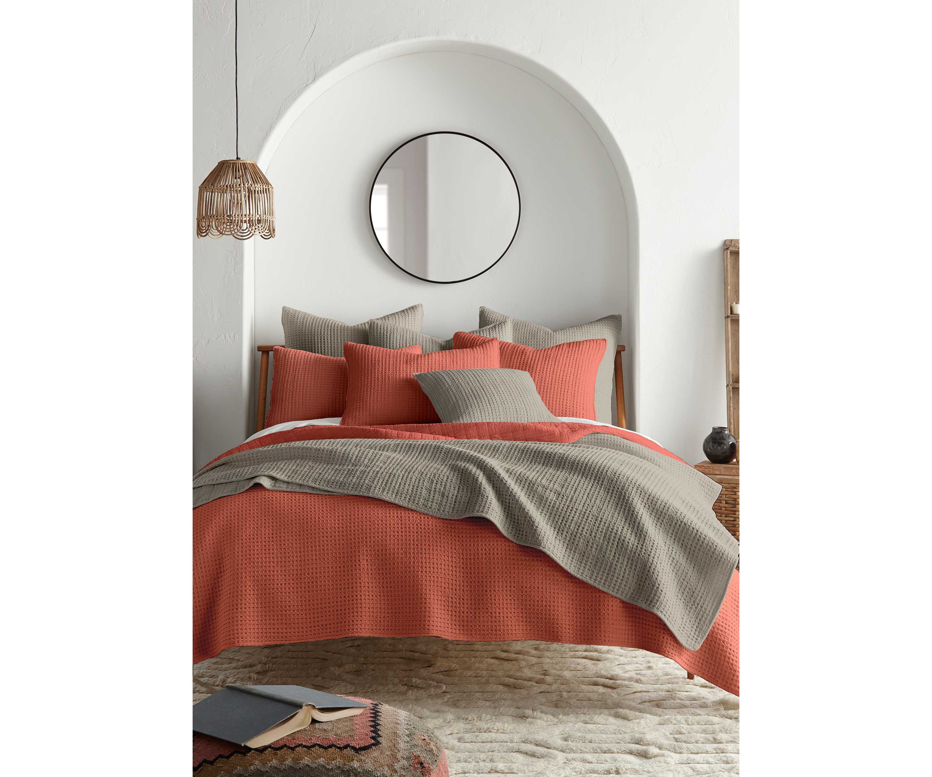 Mills Waffle Quilt Set