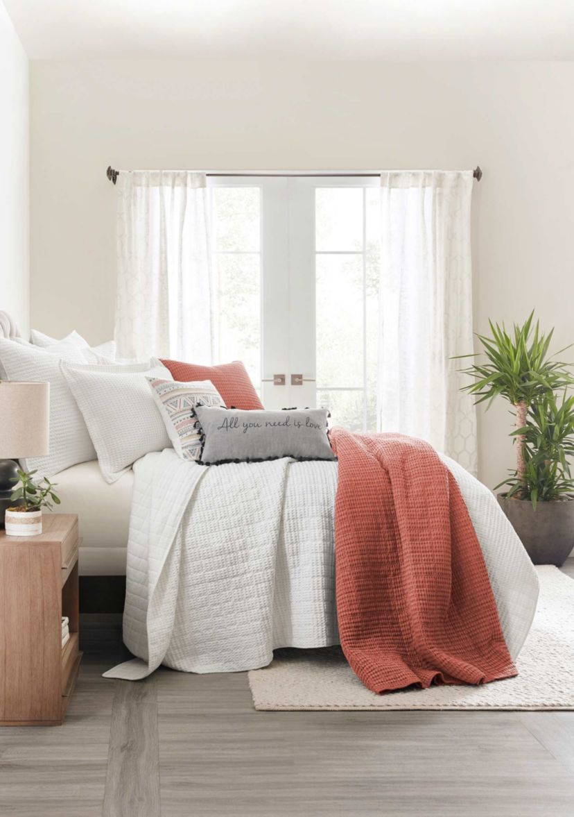 Mills Waffle Quilt Set
