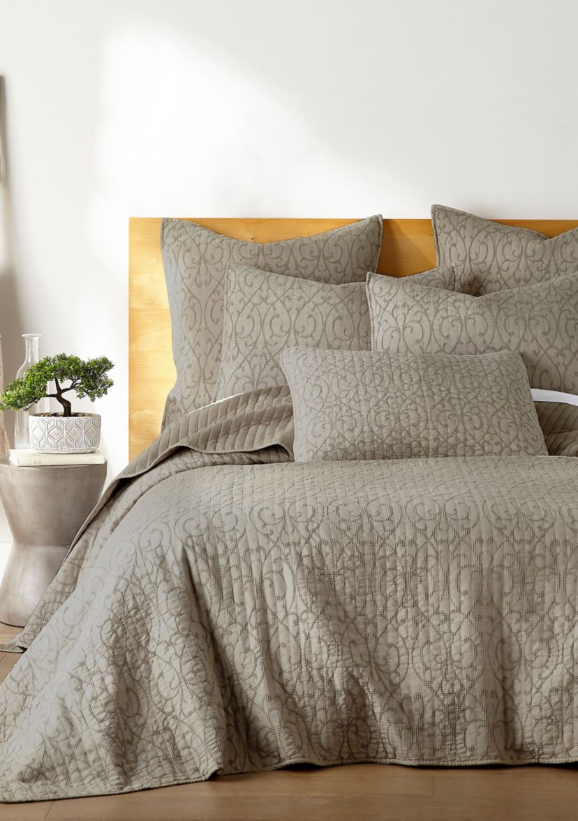 Beckett Cream Quilt Set