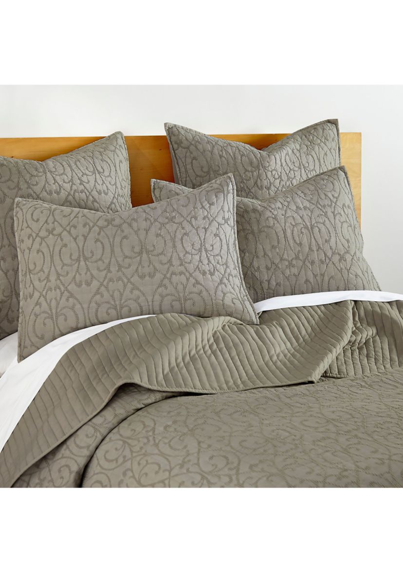 Beckett Cream Quilt Set