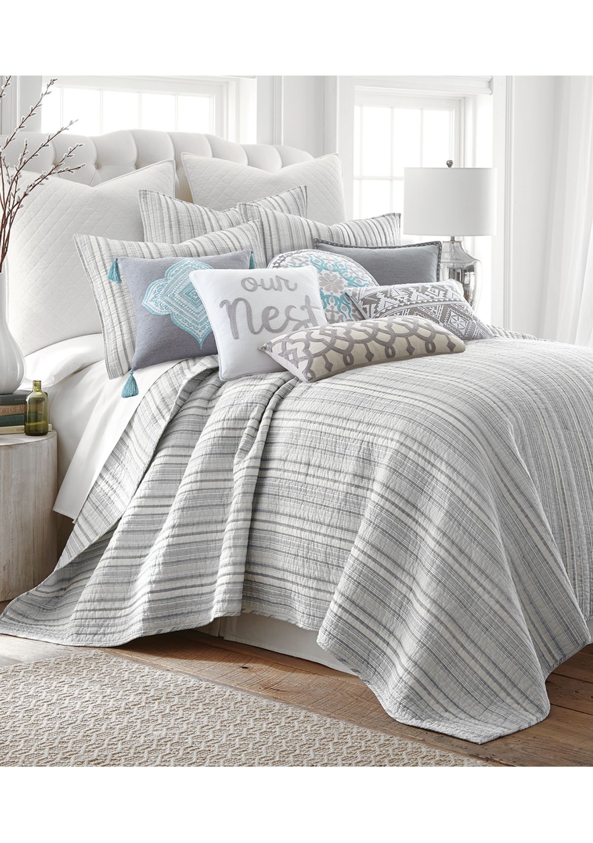 Vasari Stripe Gray Quilt Set