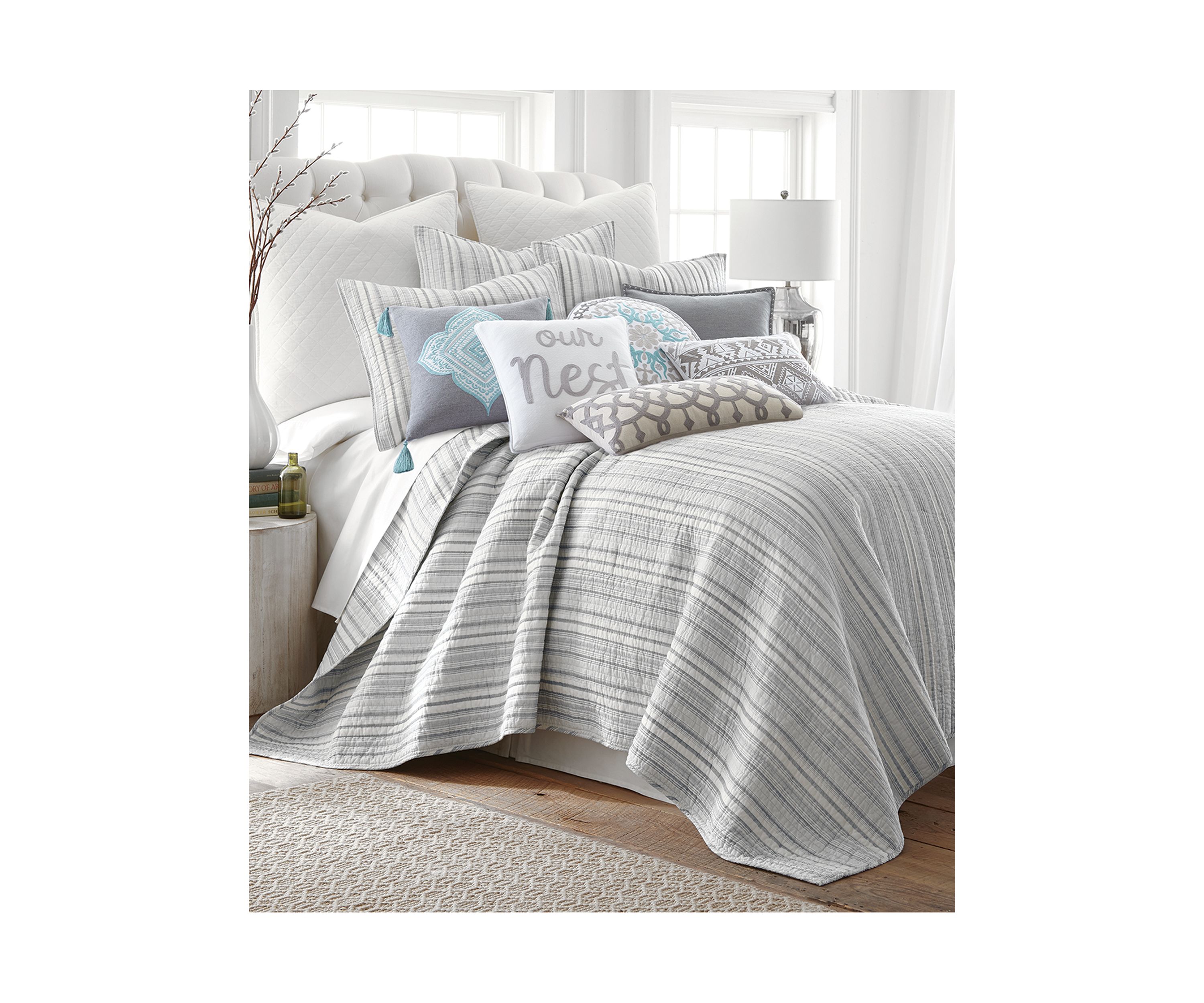 Vasari Stripe Gray Quilt Set