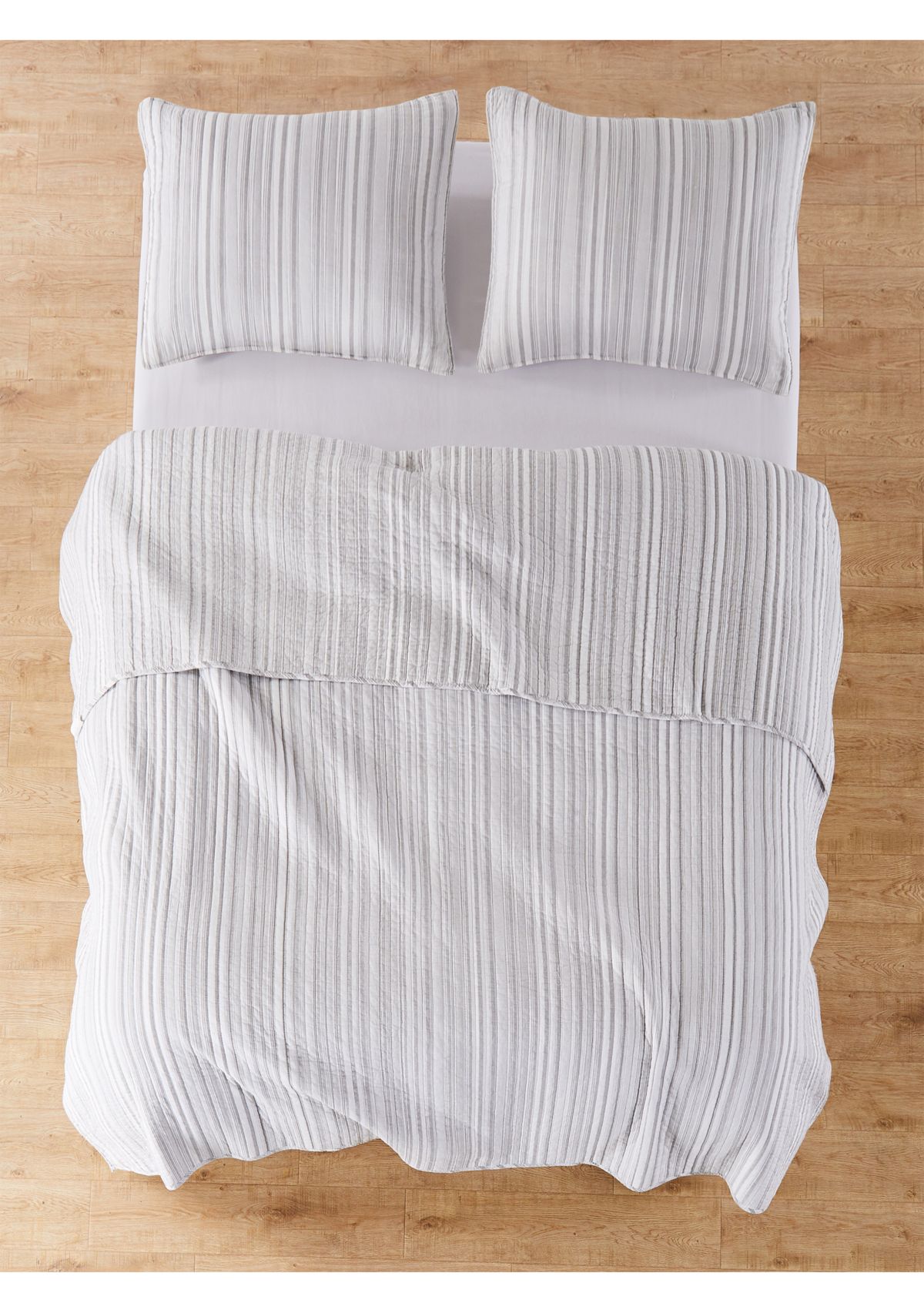 Vasari Stripe Gray Quilt Set