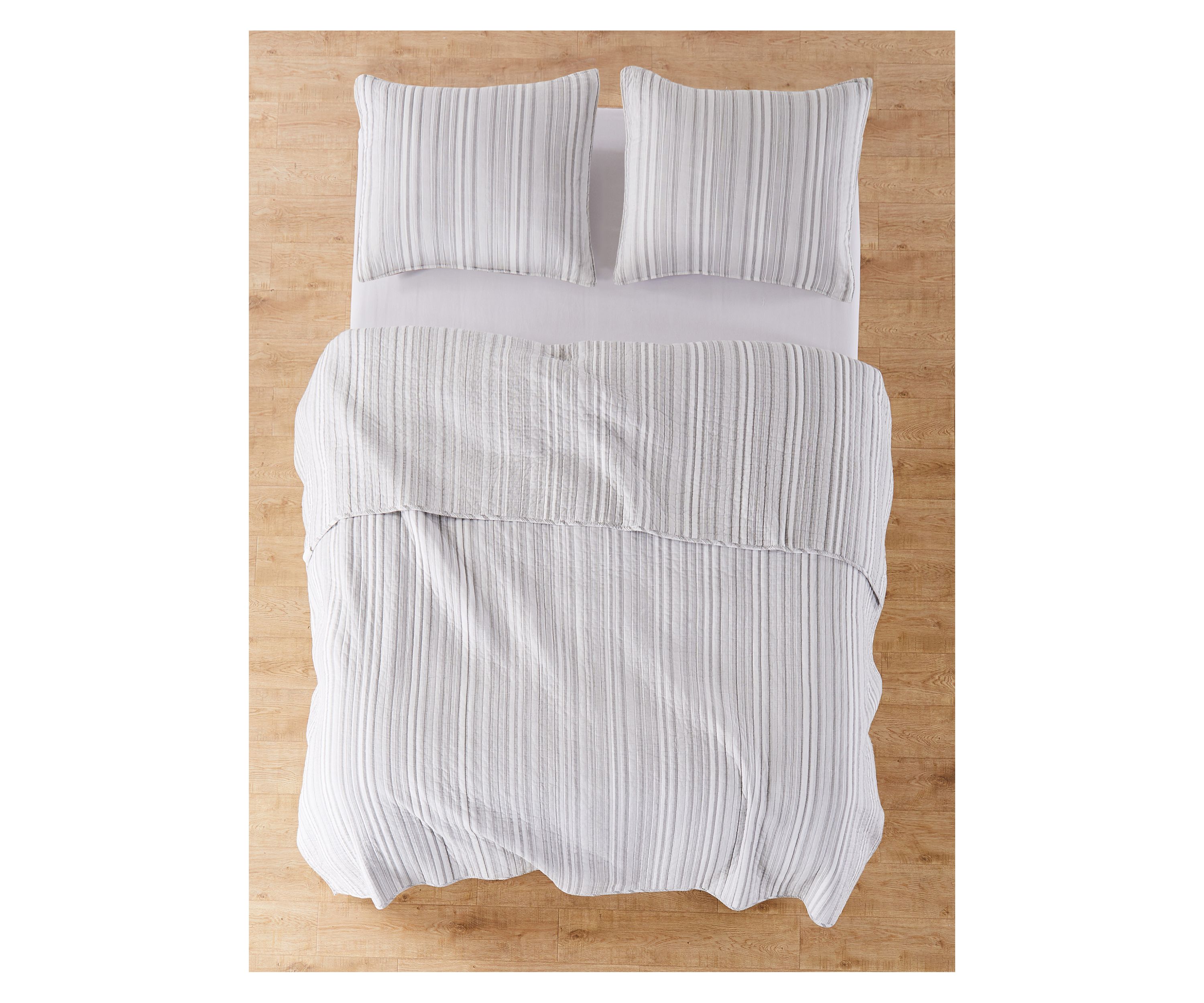 Vasari Stripe Gray Quilt Set
