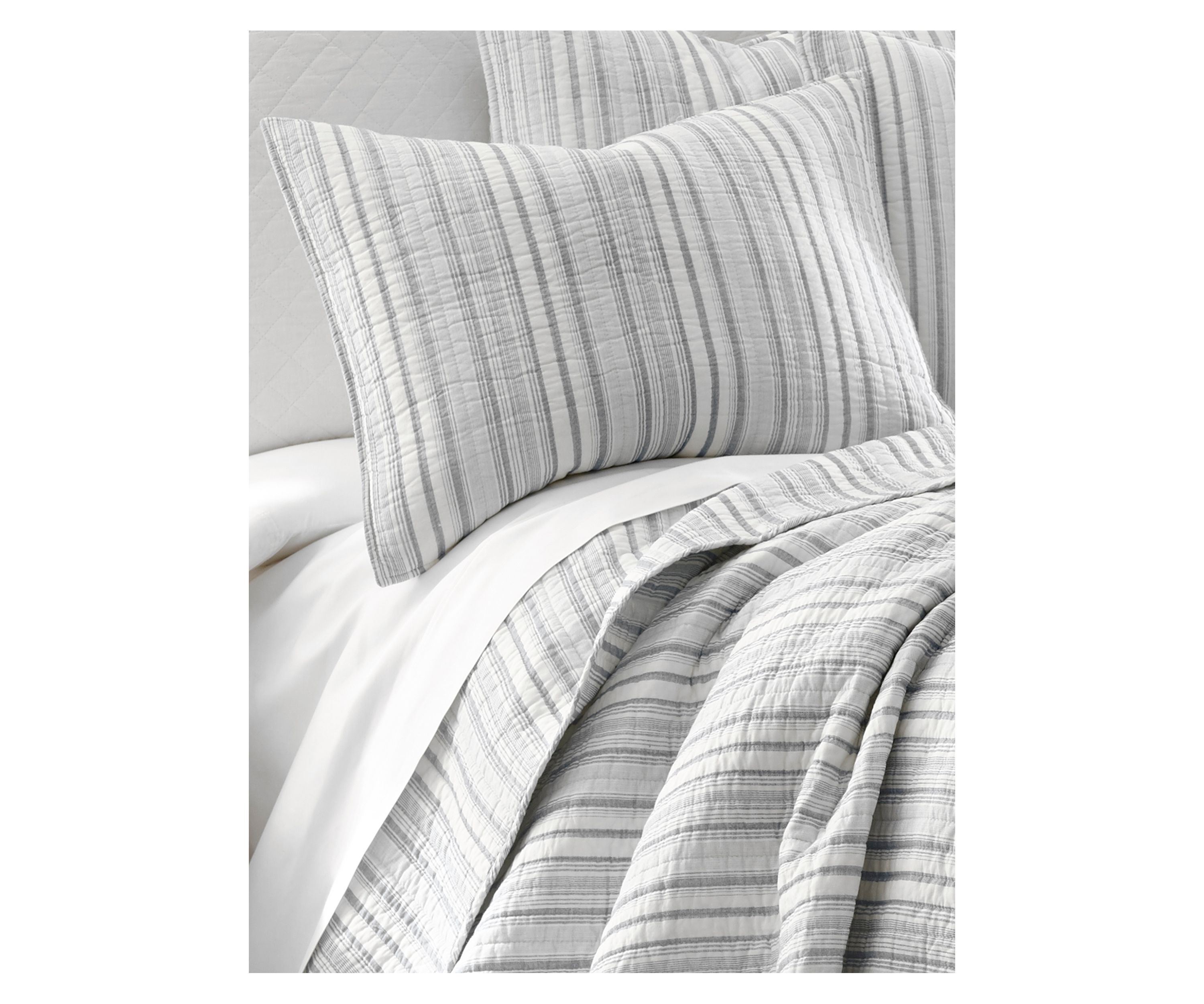 Vasari Stripe Gray Quilt Set