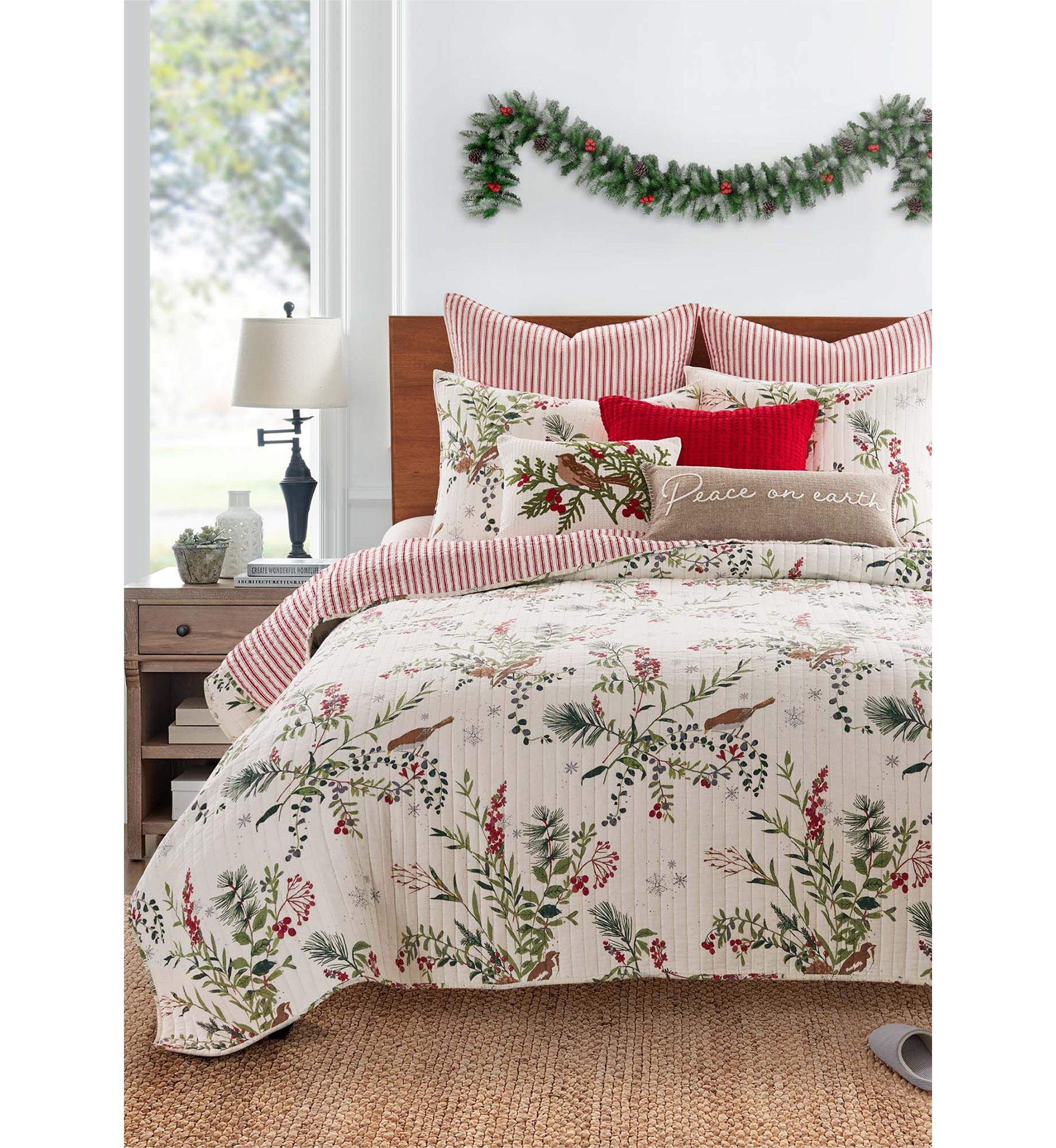 Winterberry Forest King Quilt Set