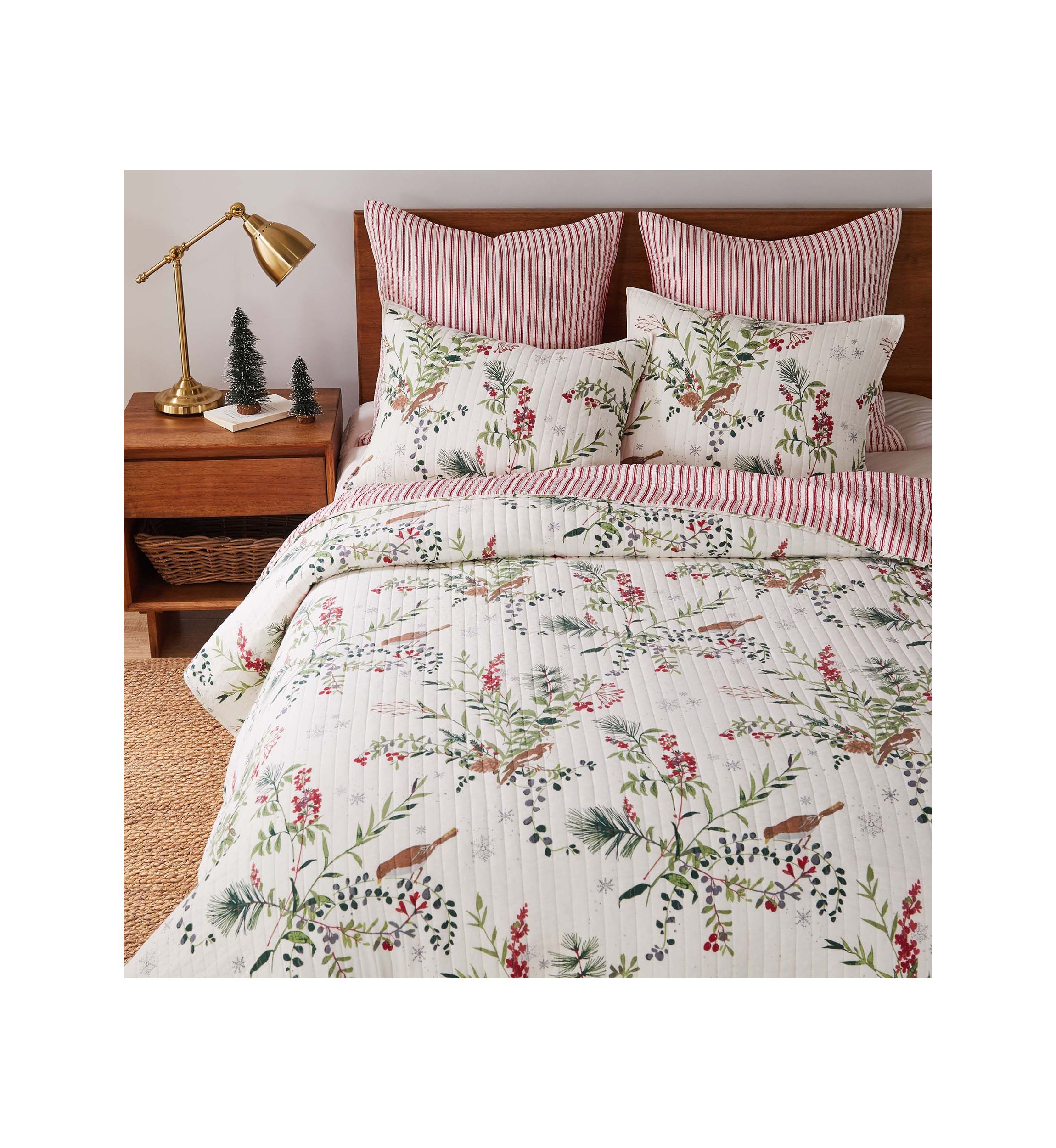 Winterberry Forest King Quilt Set