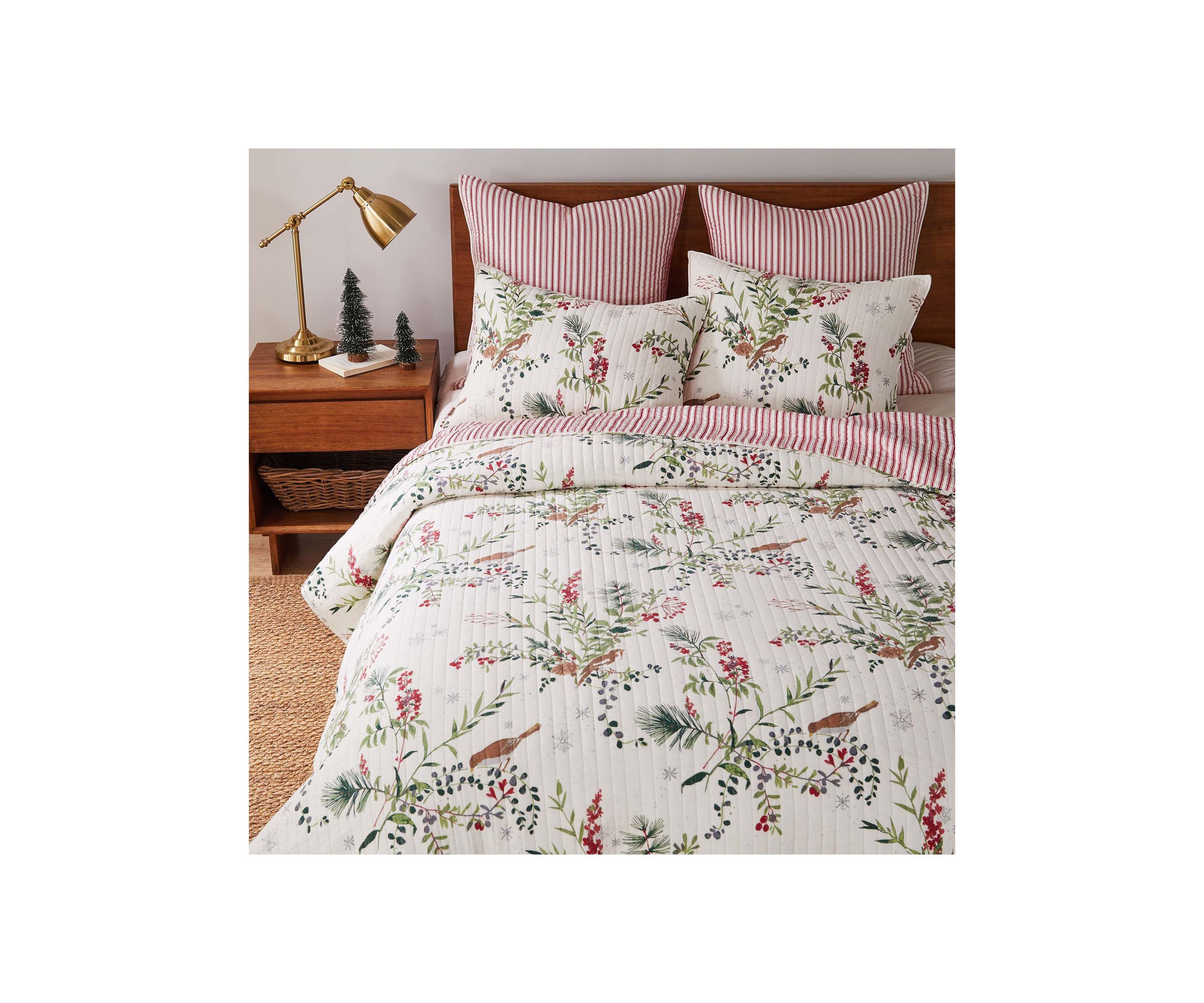 Winterberry Forest King Quilt Set