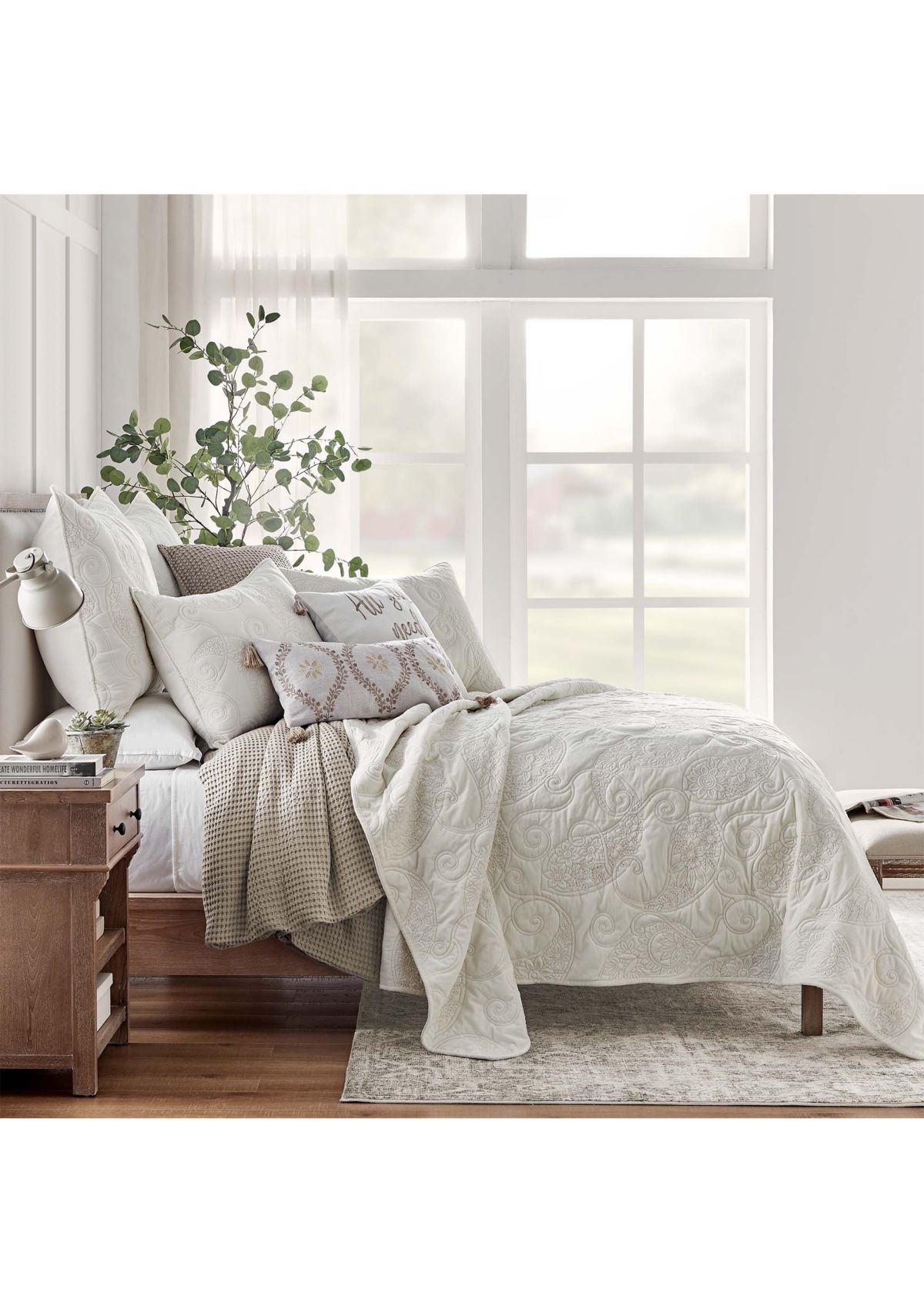 Cream Velvet King  Quilt Set