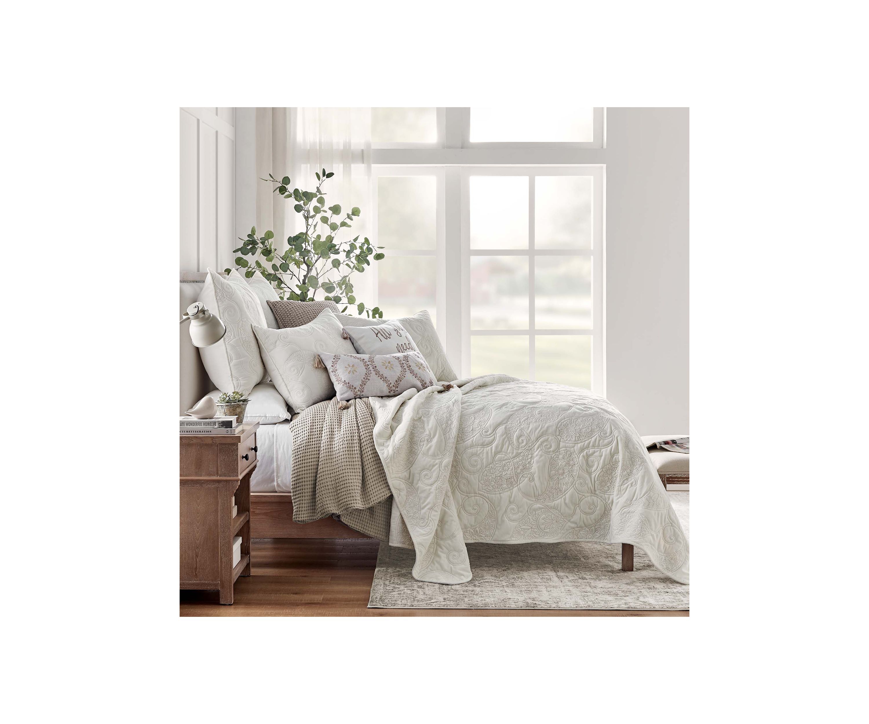 Cream Velvet King  Quilt Set