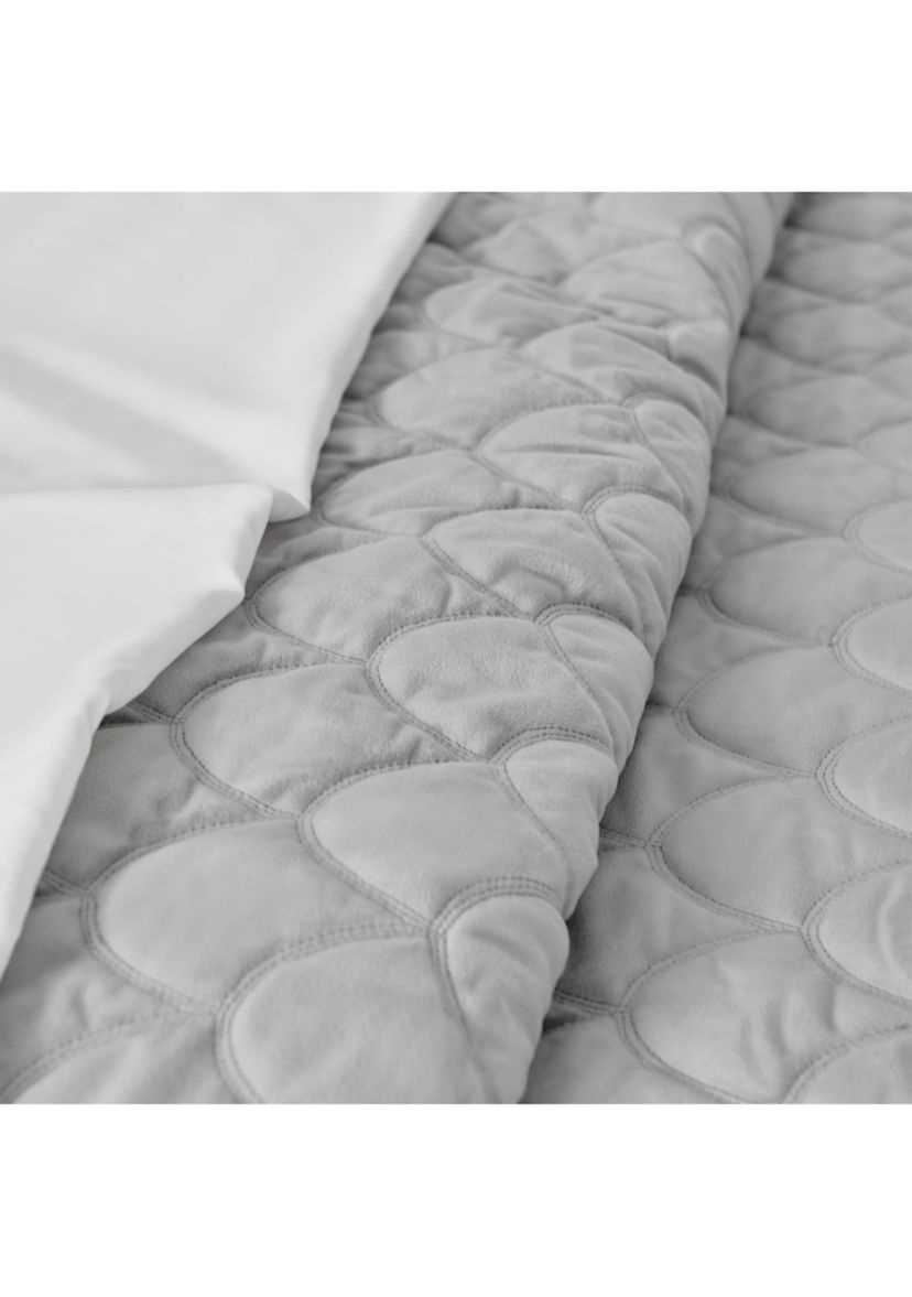 Light Gray Velvet Full/Queen Quilt Set