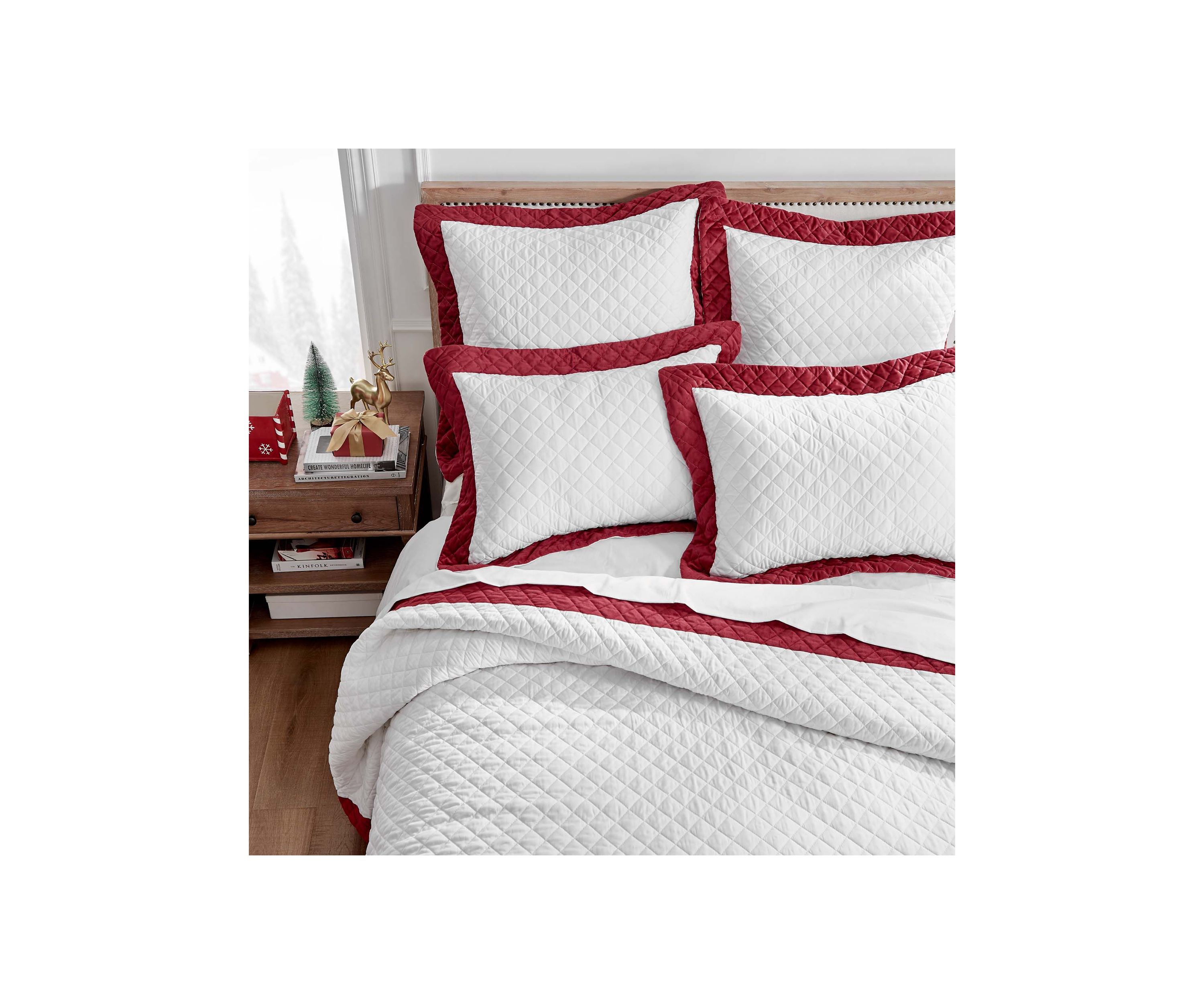 All is Bright Full/Queen Quilt Set