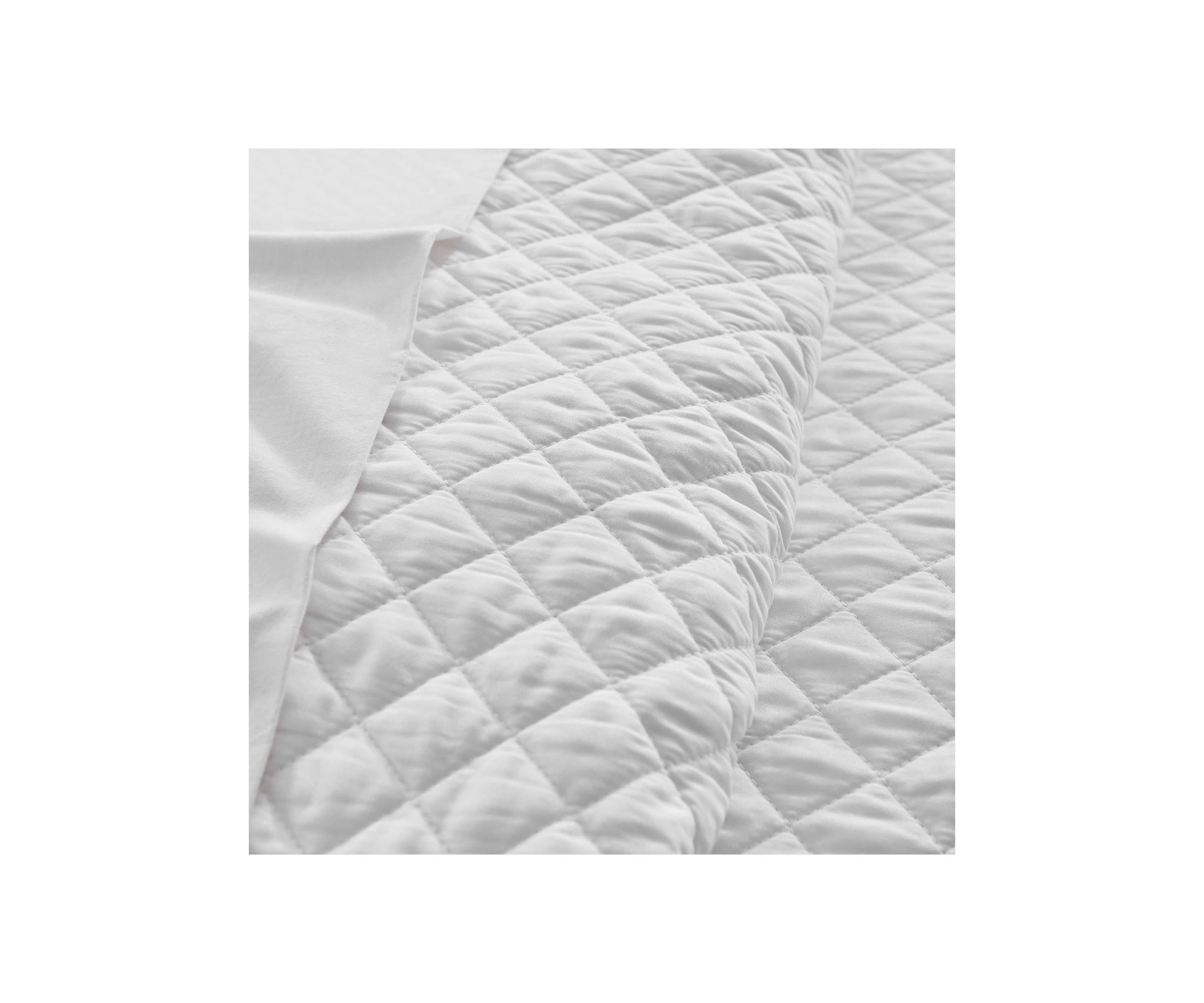 All is Bright Full/Queen Quilt Set