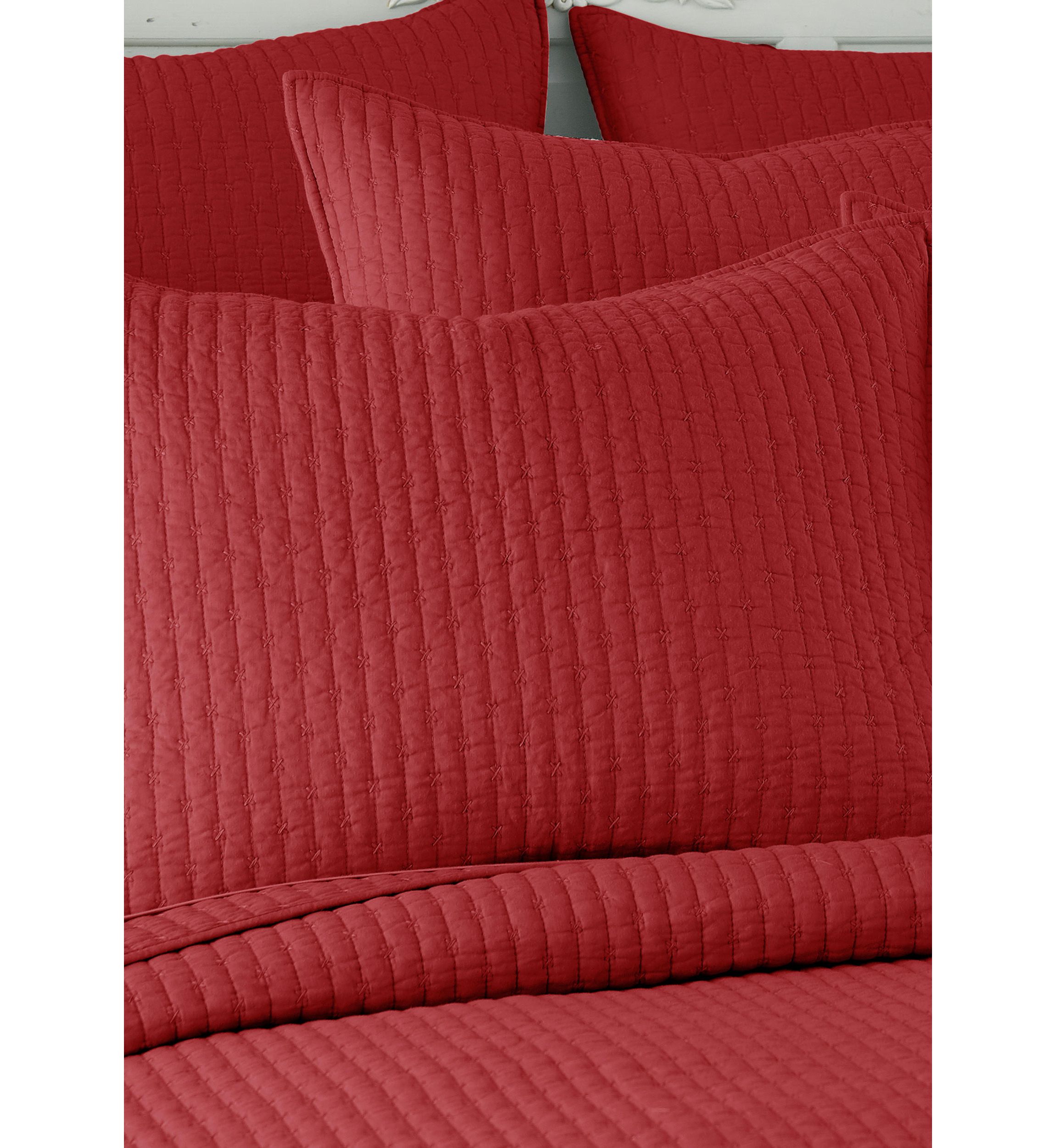 Cross Stitch Velvet Red with White King Quilt Set