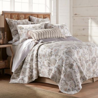 Ophelia Blush Twin Quilt Set