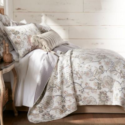 Ophelia Blush Twin Quilt Set