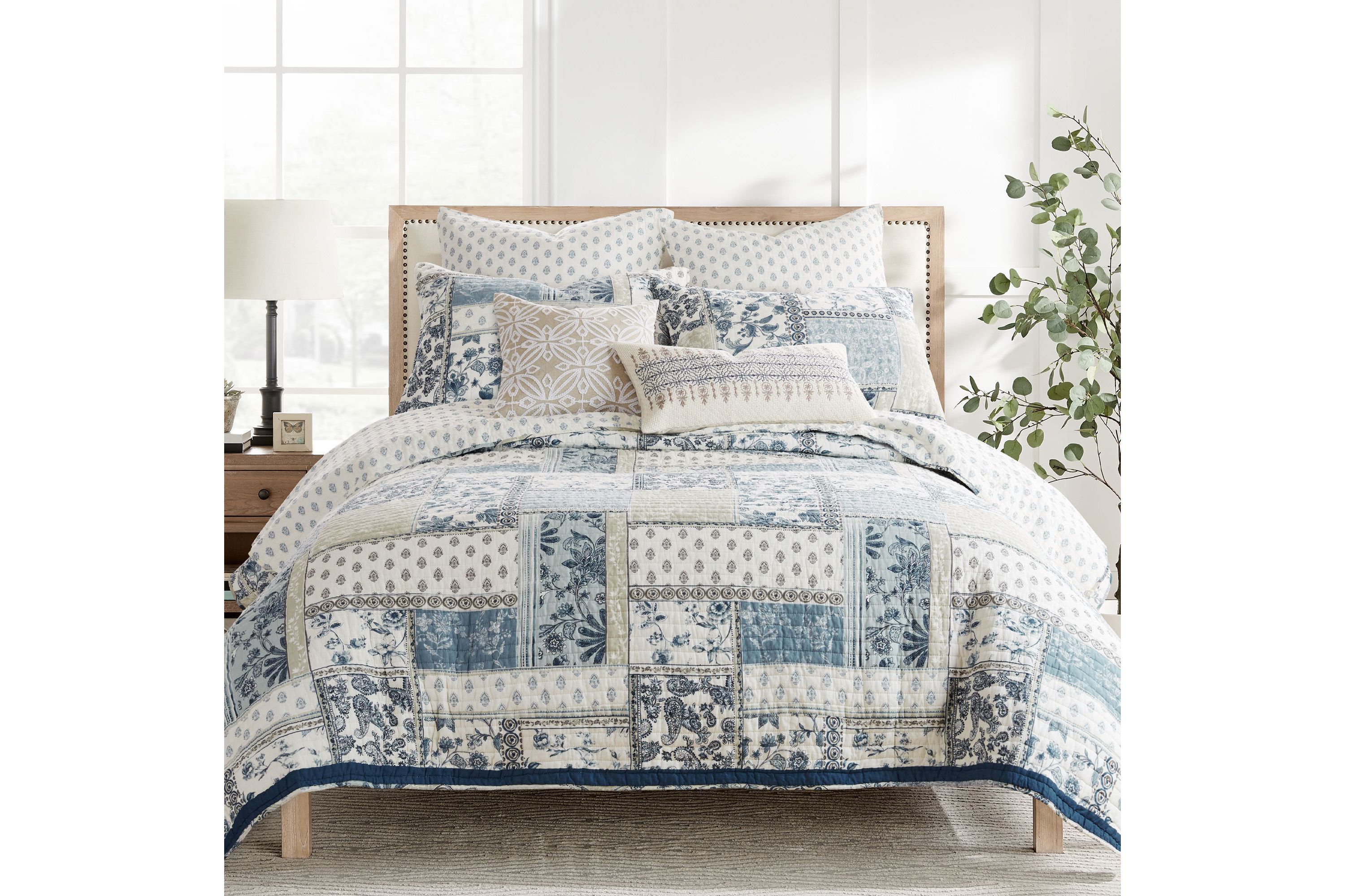 Aliza Twin Quilt Set