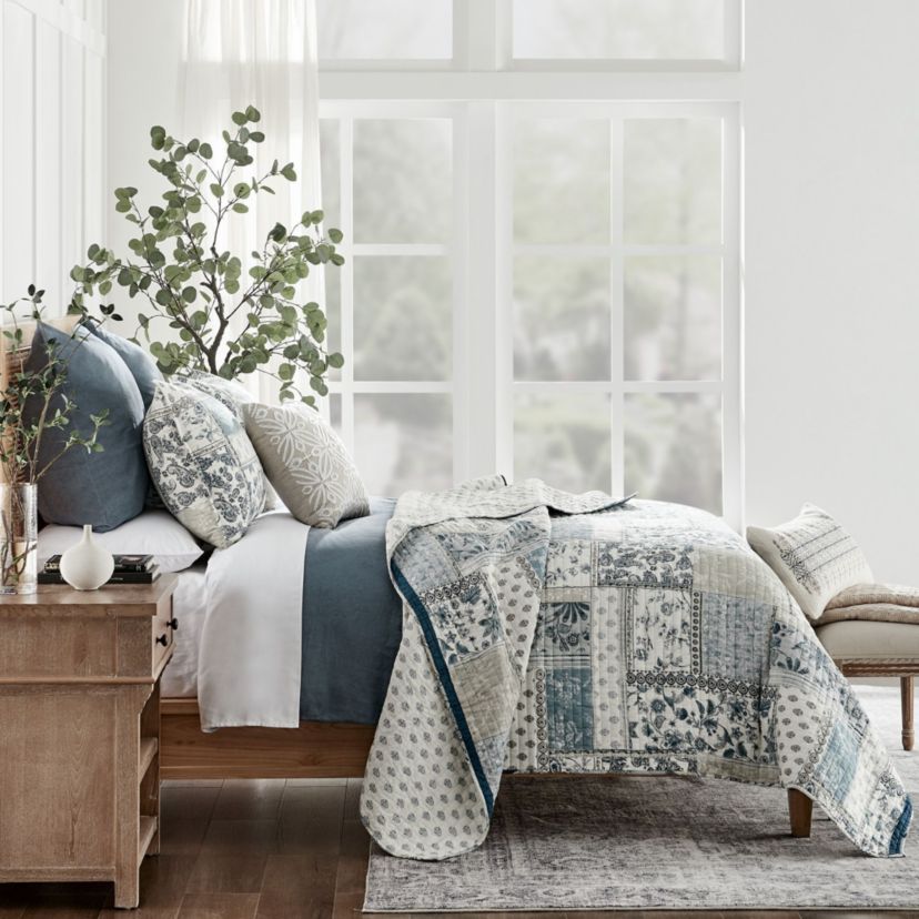 Aliza Twin Quilt Set