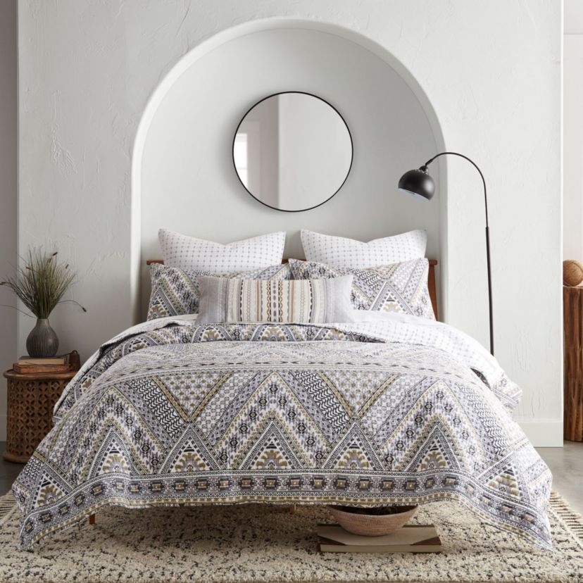 Etrada Twin Quilt Set