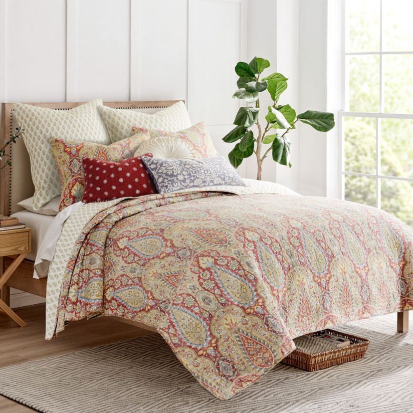 Emel Quilt Set