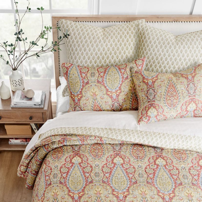 Emel Quilt Set