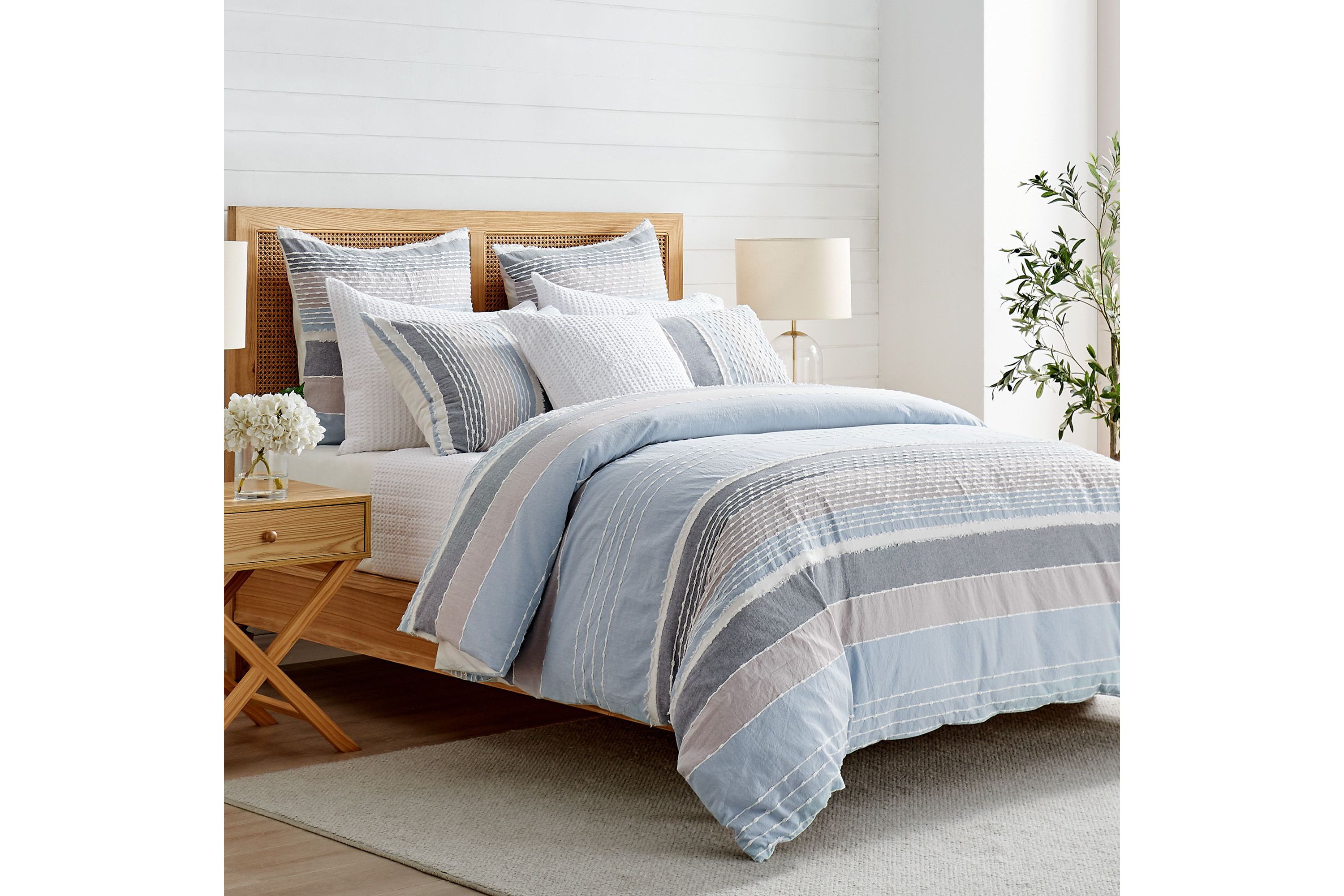 Santander Comforter Set