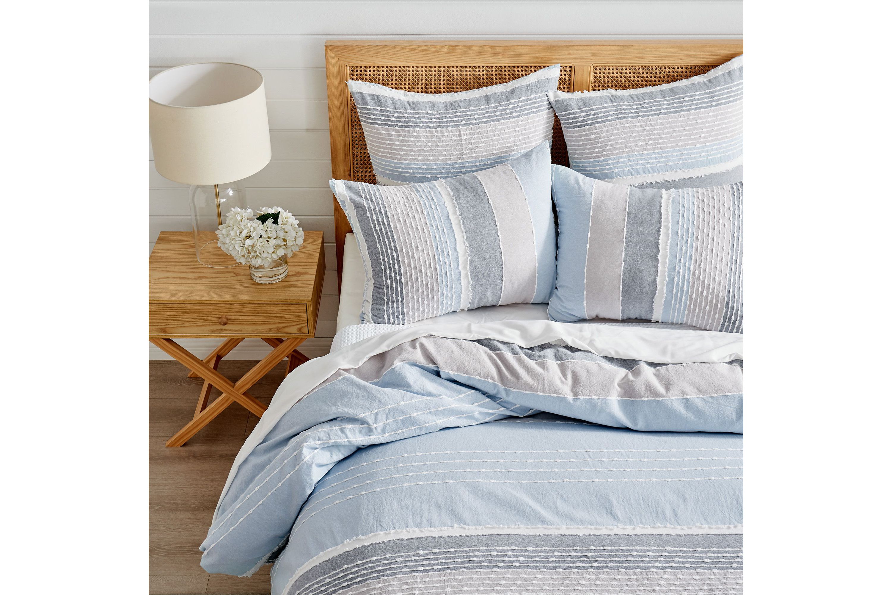 Santander Comforter Set