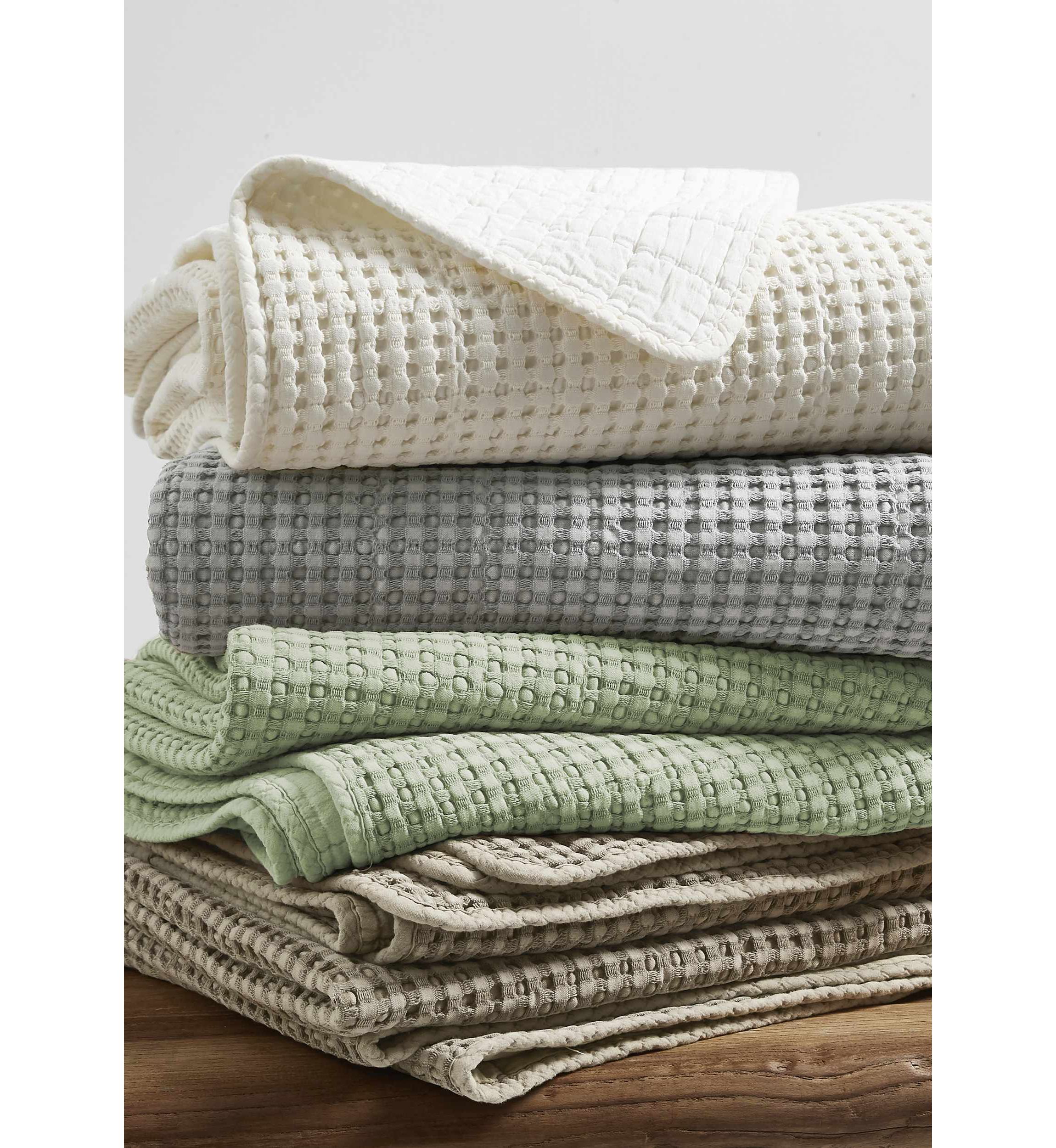 Mills Waffle Quilt Set