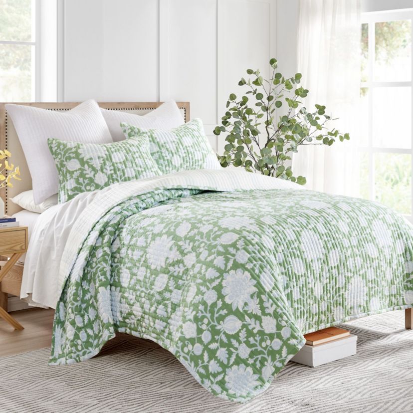 Evelyn Jacobean Floral Quilt Set