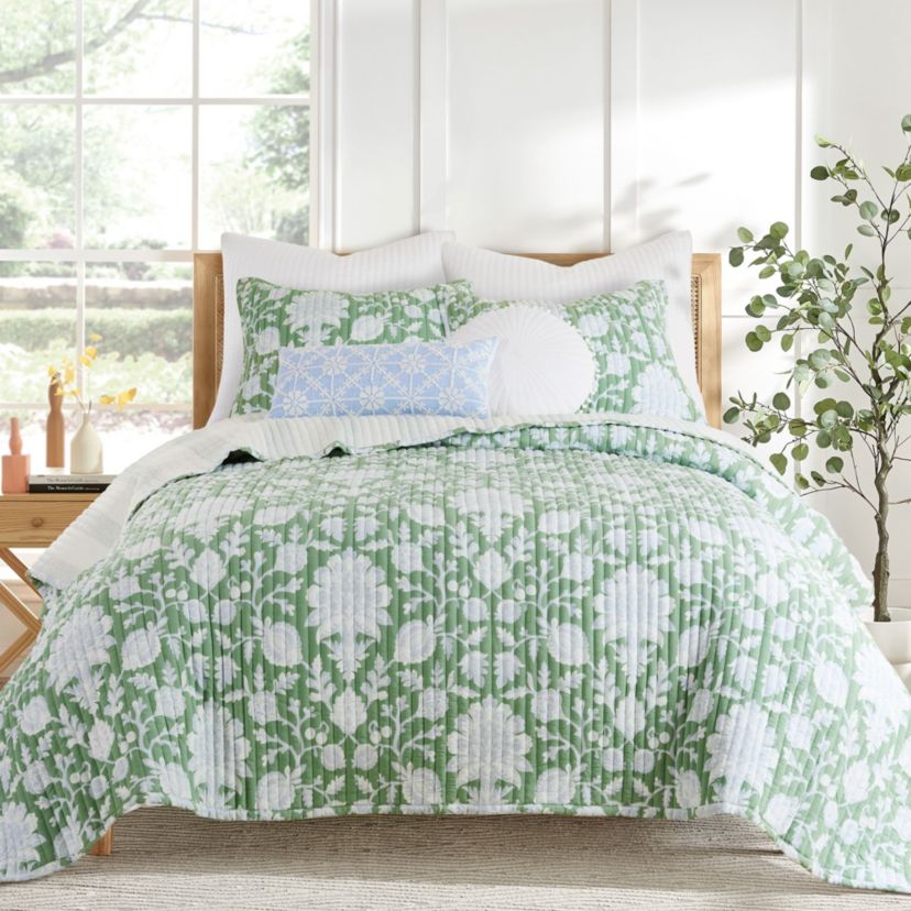 Evelyn Jacobean Floral Quilt Set