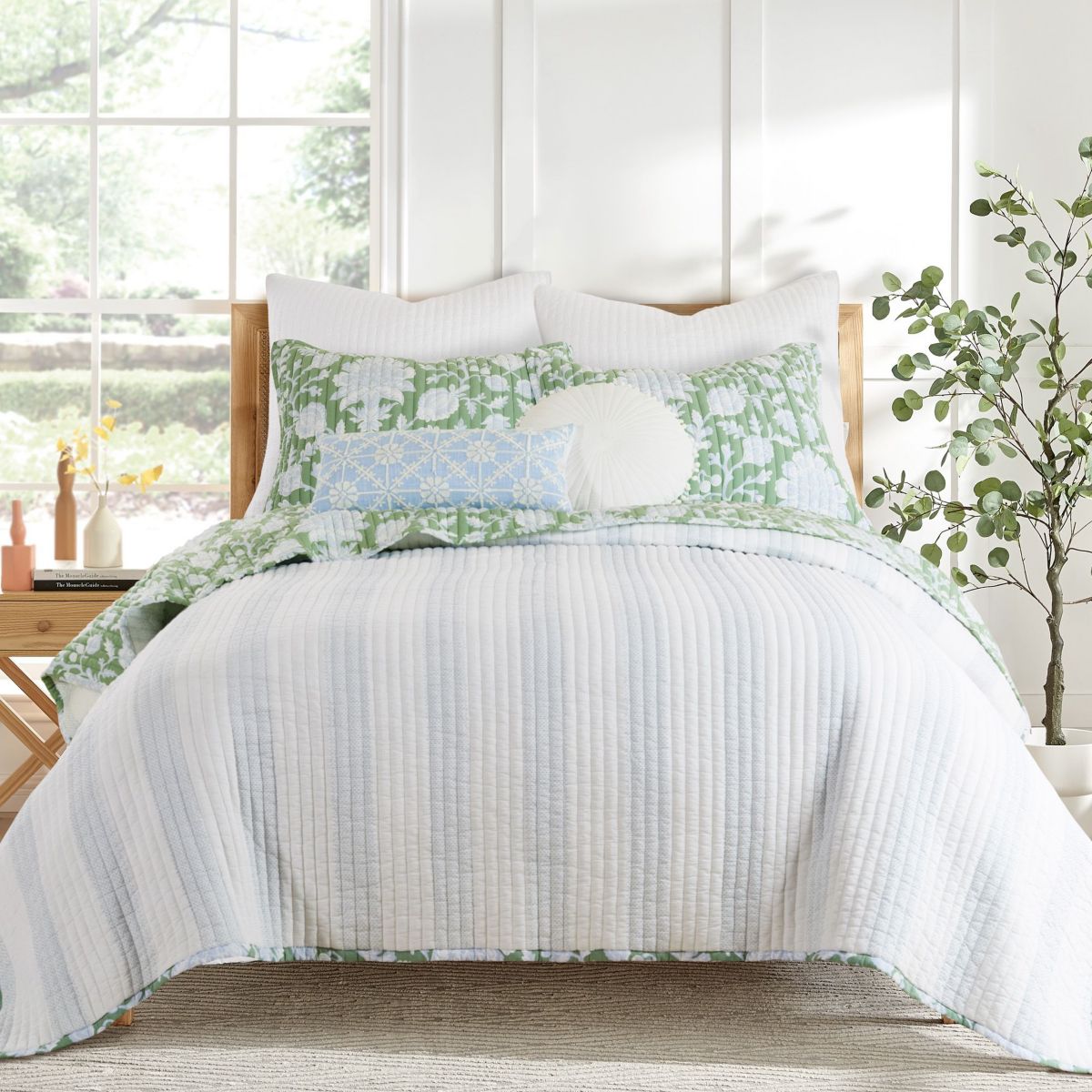 Evelyn Jacobean Floral Quilt Set