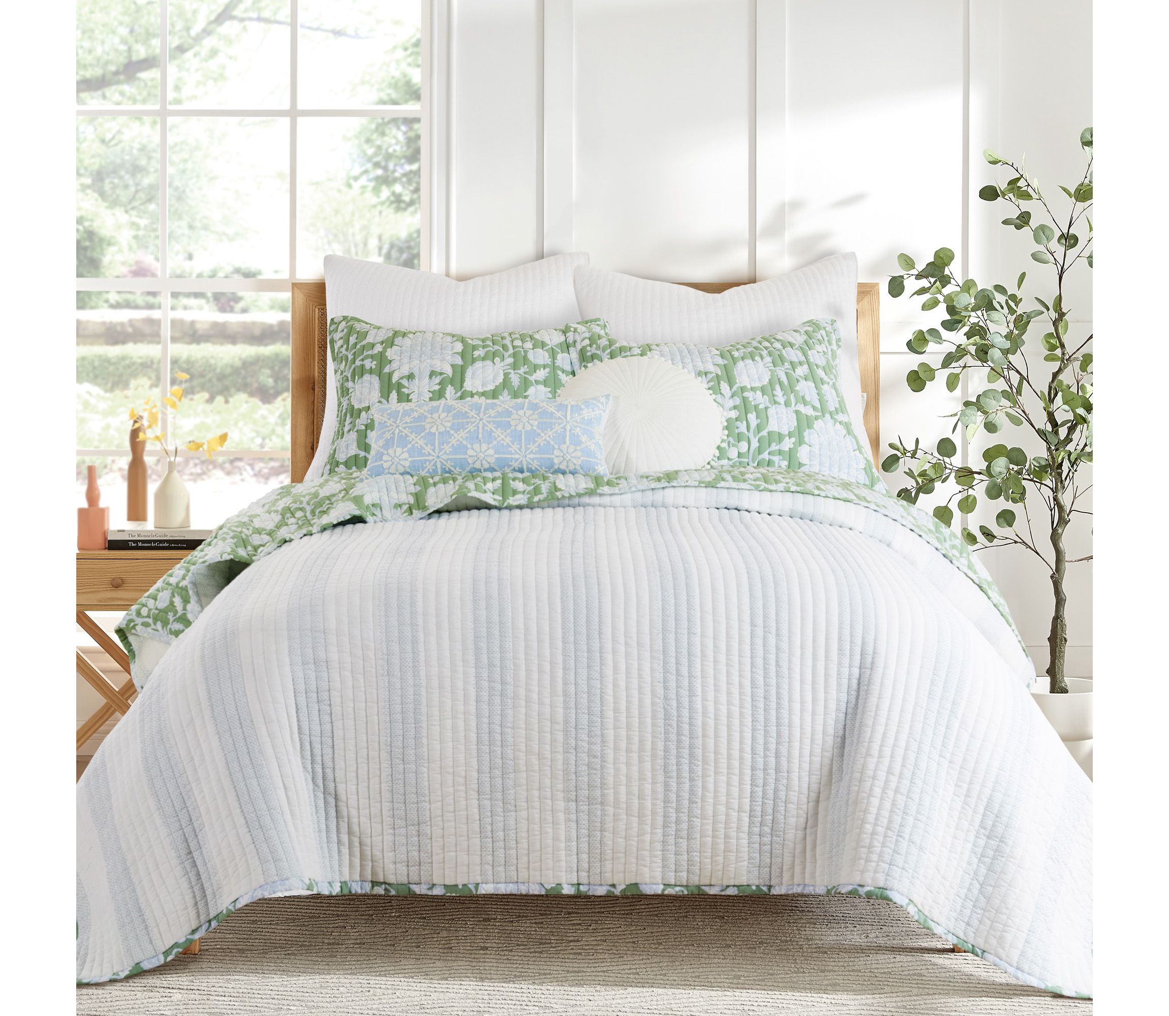 Evelyn Jacobean Floral Quilt Set