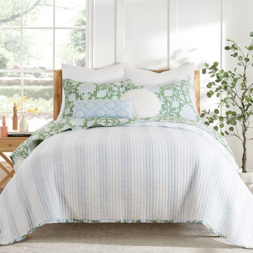 Evelyn Jacobean Floral Quilt Set