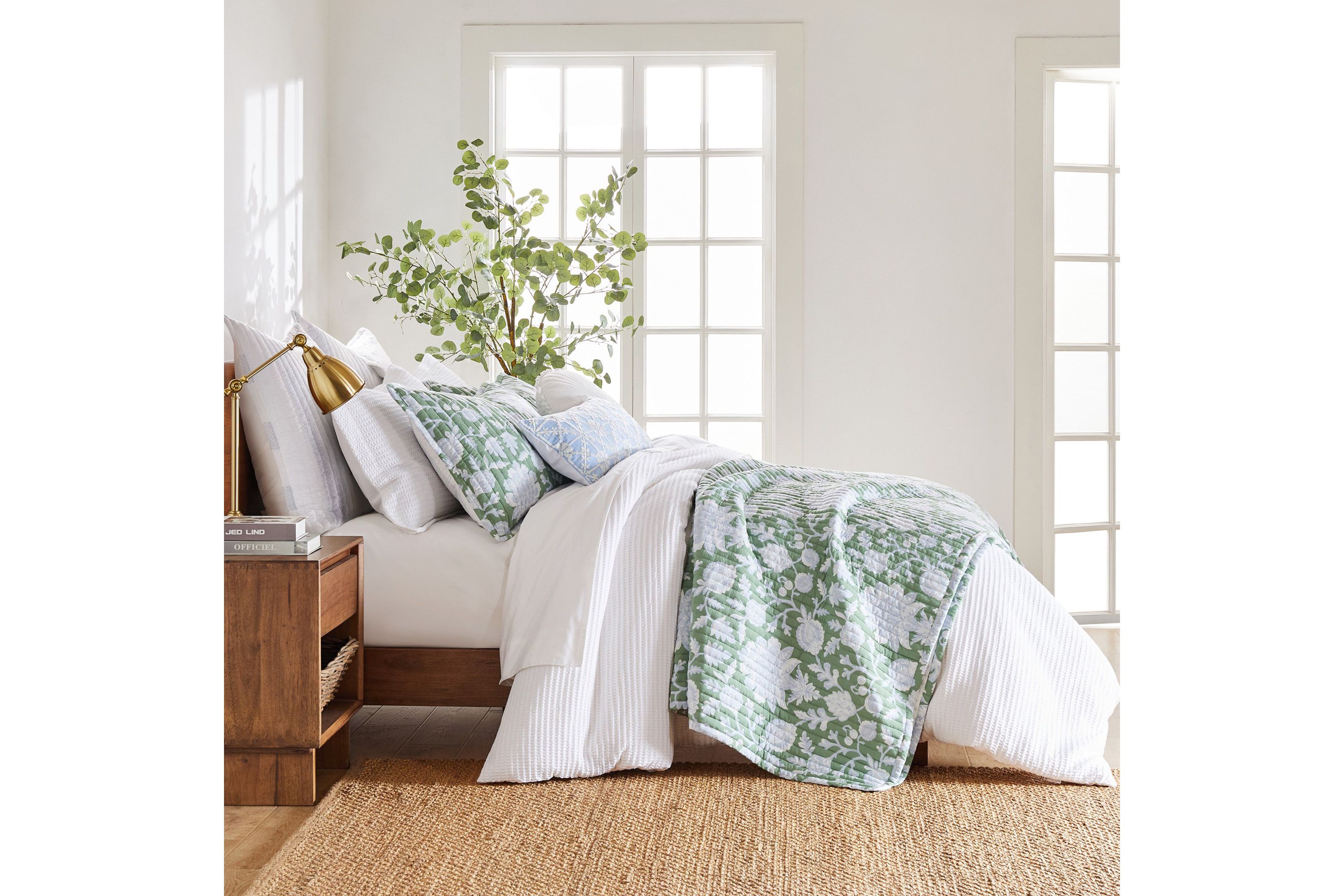 Evelyn Jacobean Floral Quilt Set