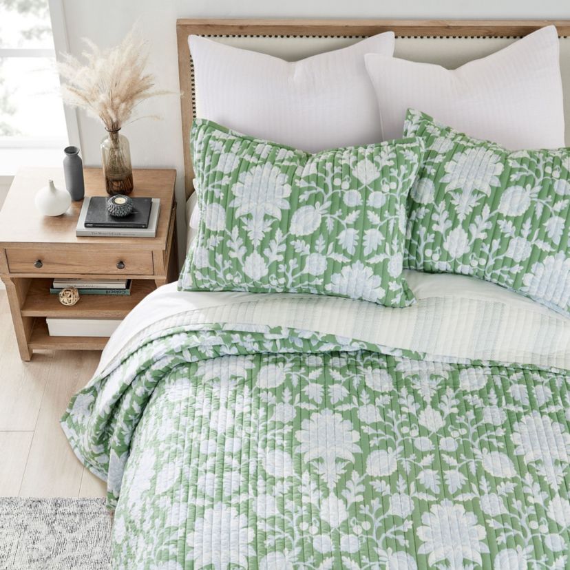 Evelyn Jacobean Floral Quilt Set