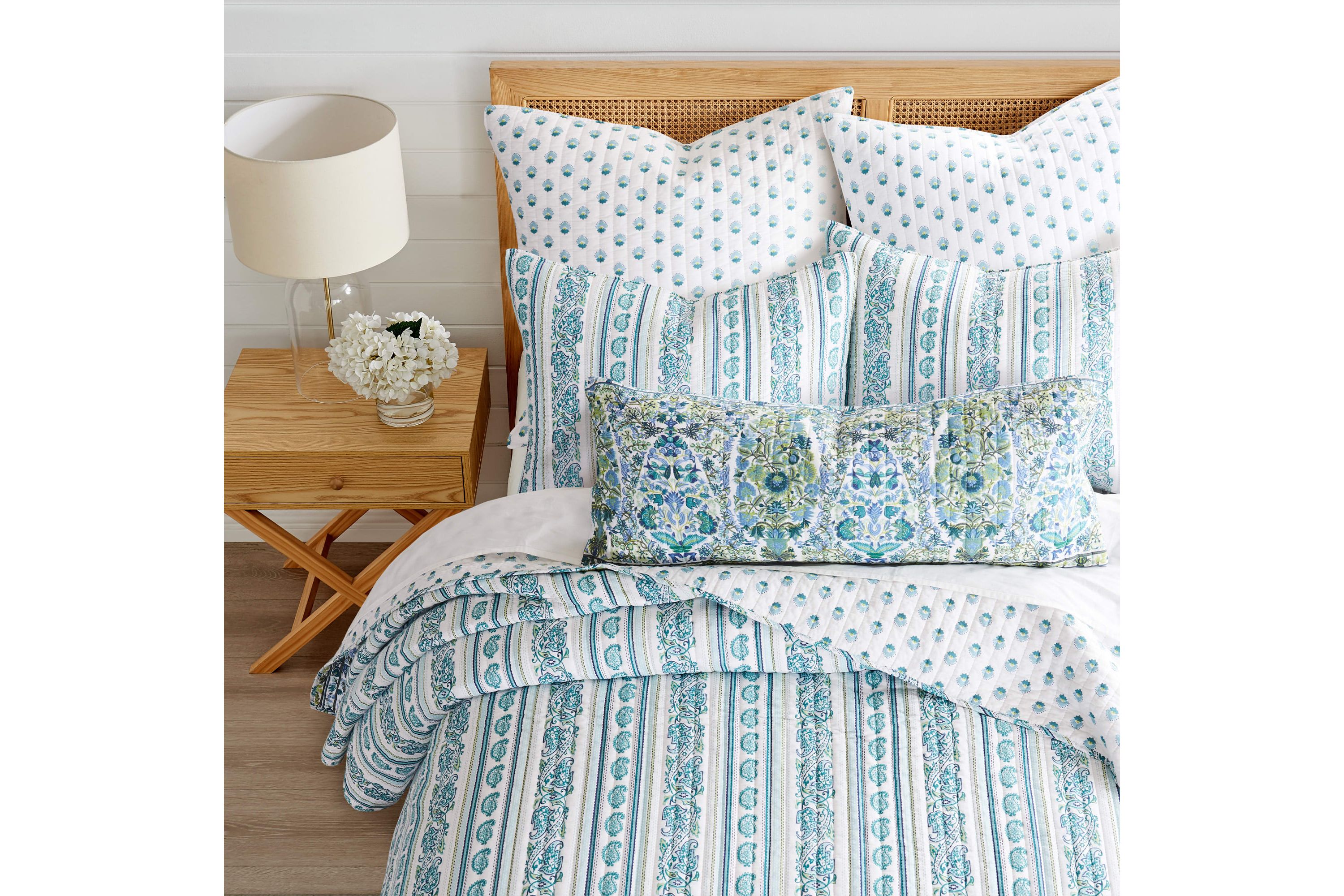 Yasmina Quilt Set