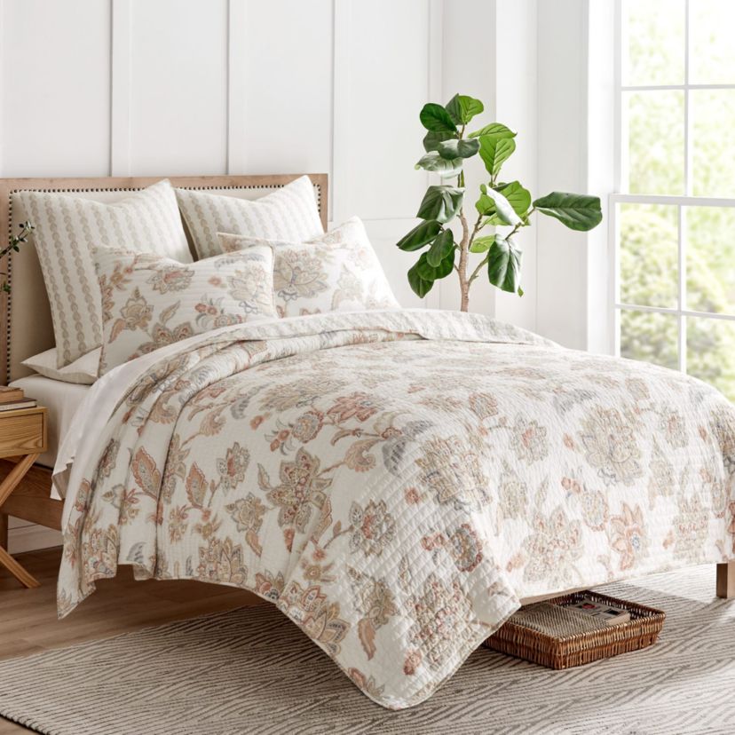 Selesta Blue Quilt Set