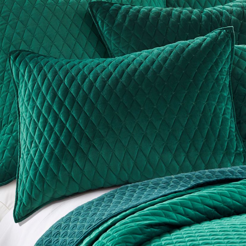 BH Empire Velvet Quilt