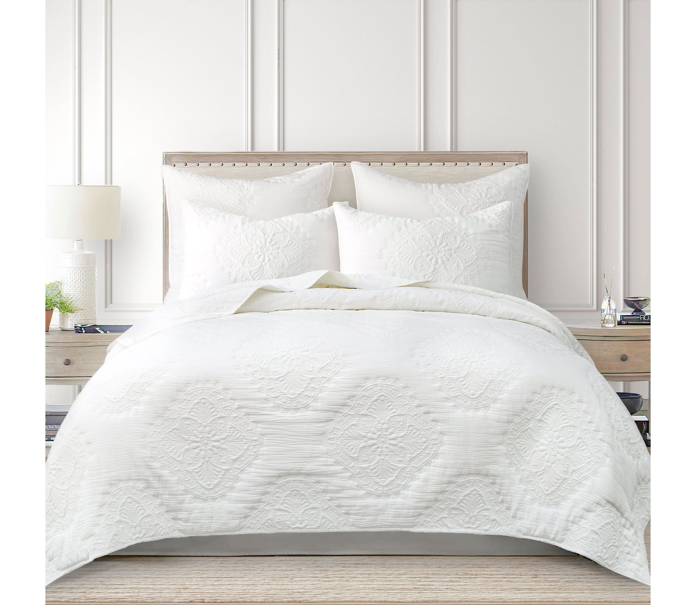 Muslin Stitch Cream Quilt Set