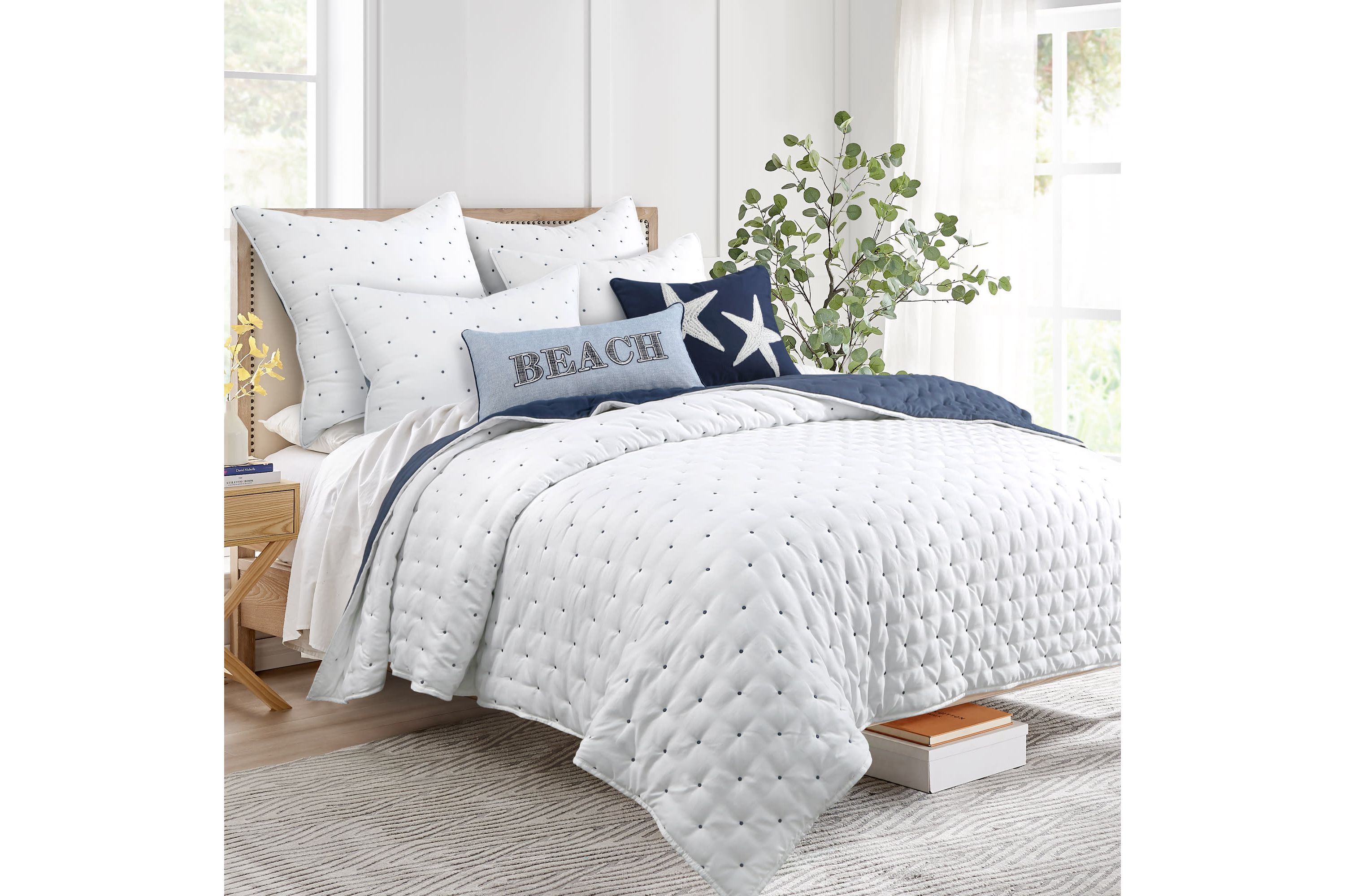 Embroidered Swiss Dot Quilt Set