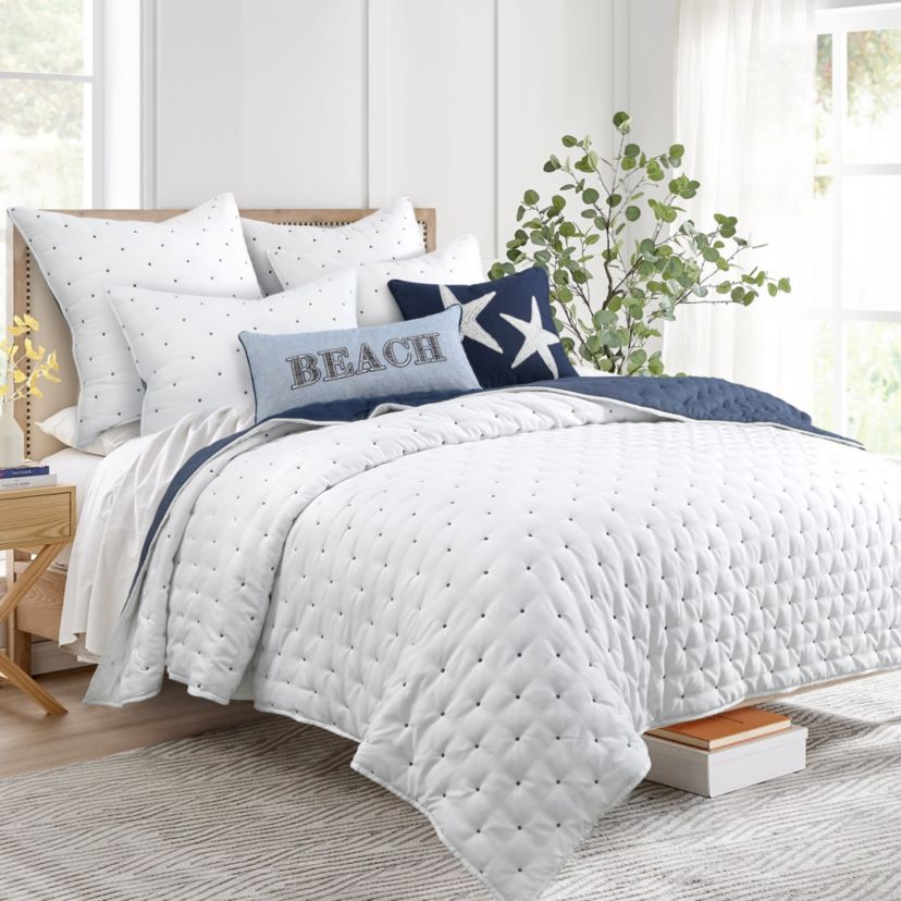 Embroidered Swiss Dot Quilt Set