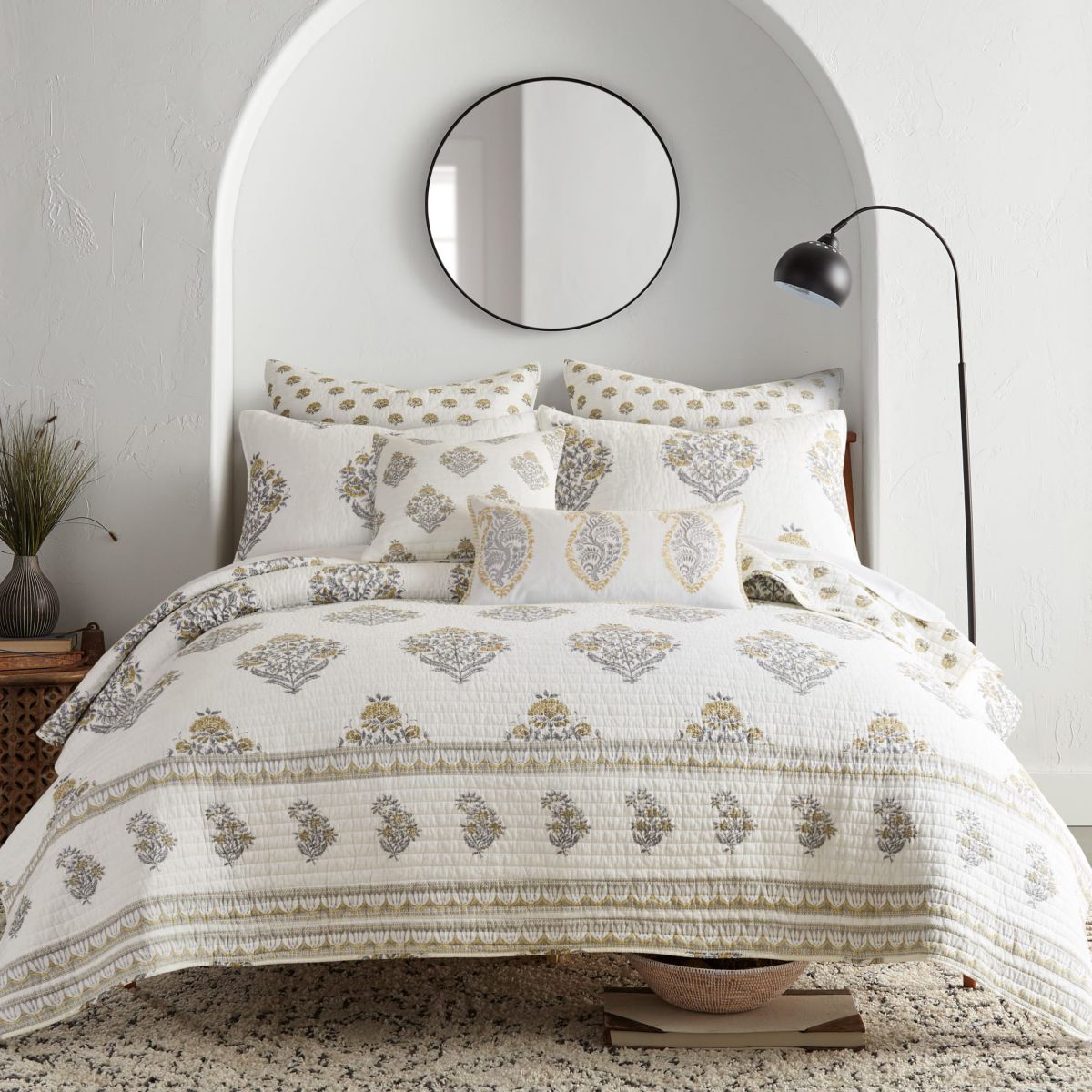 Kamira Ochre Quilt Set