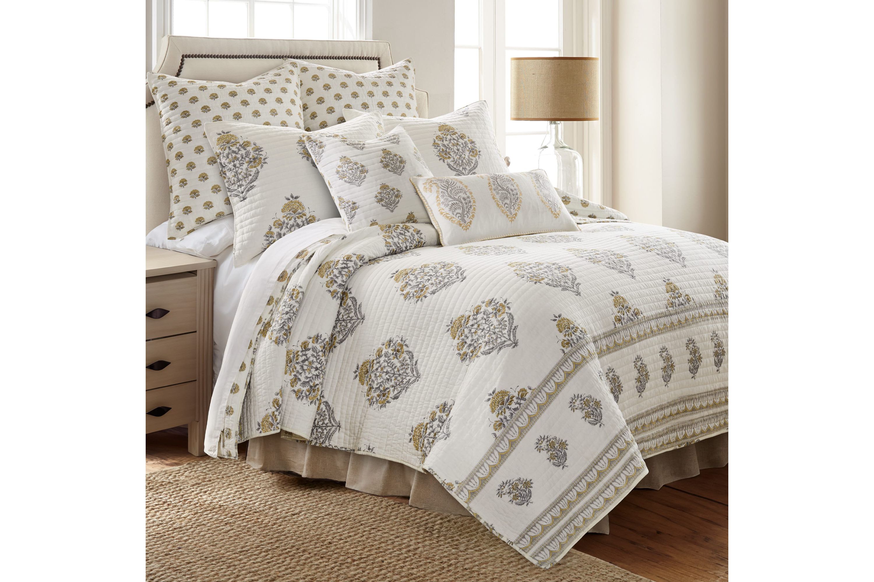 Kamira Ochre Quilt Set