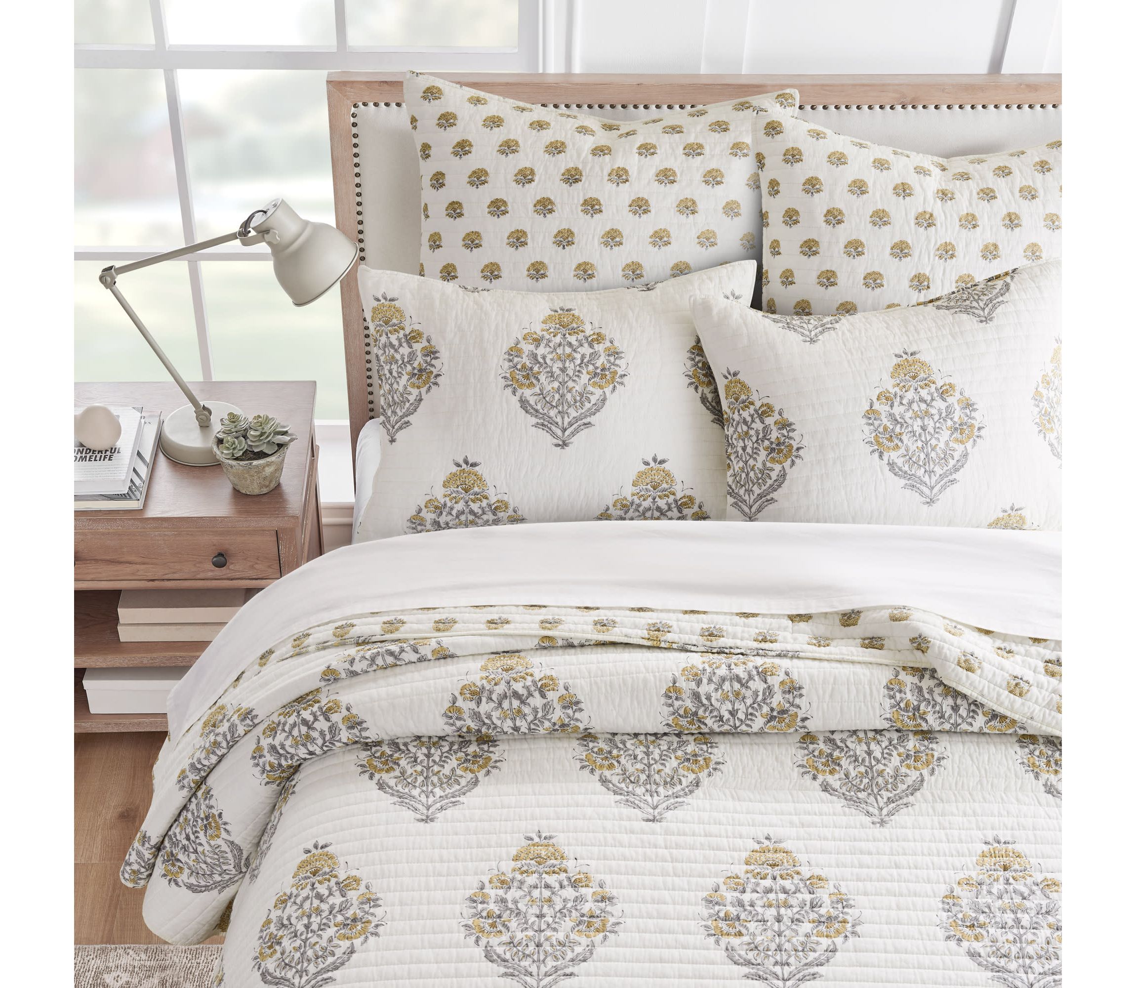 Kamira Ochre Quilt Set