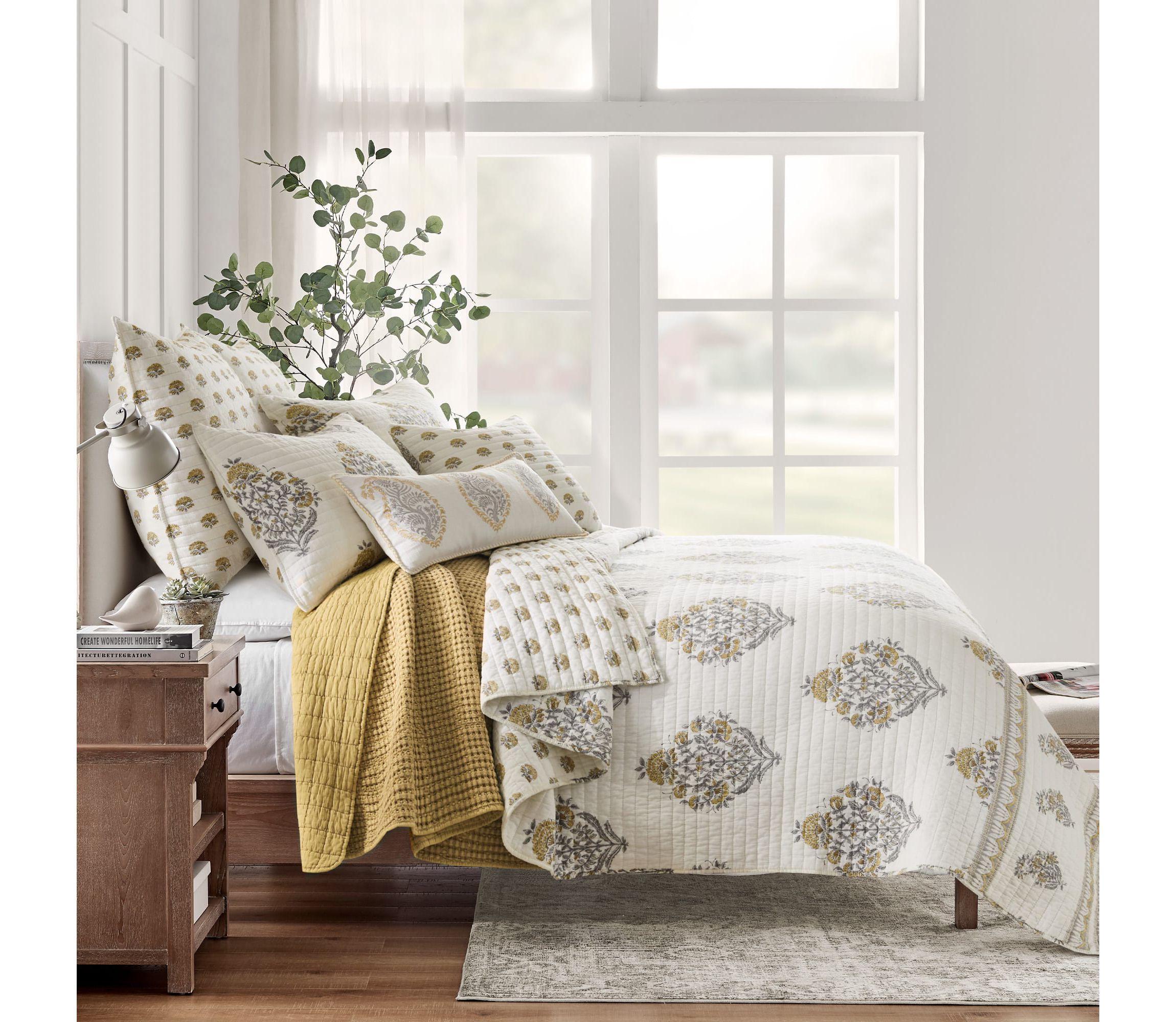 Kamira Ochre Quilt Set