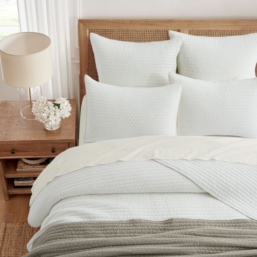 Eyelet Quilt Set