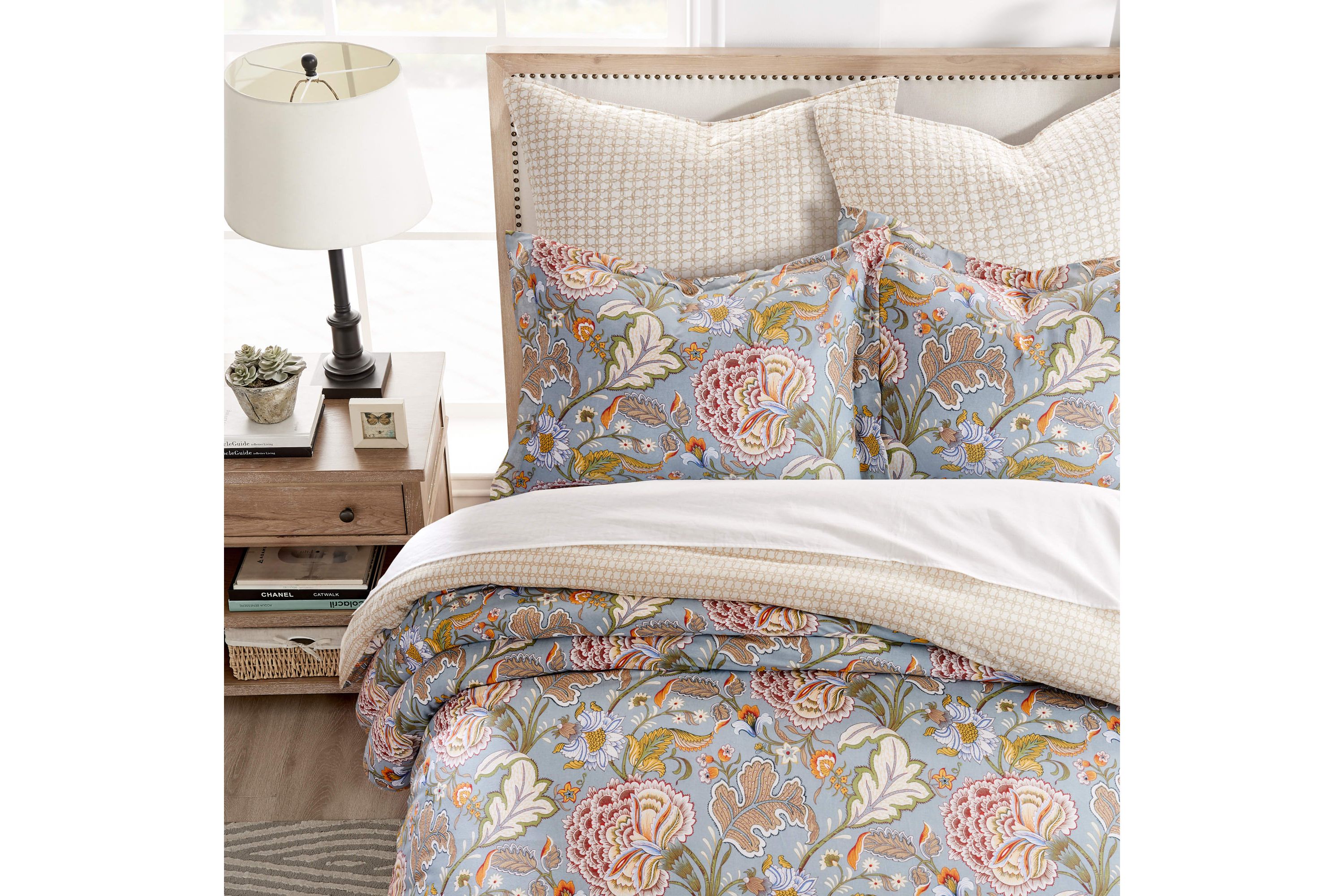 Angelica Comforter Set